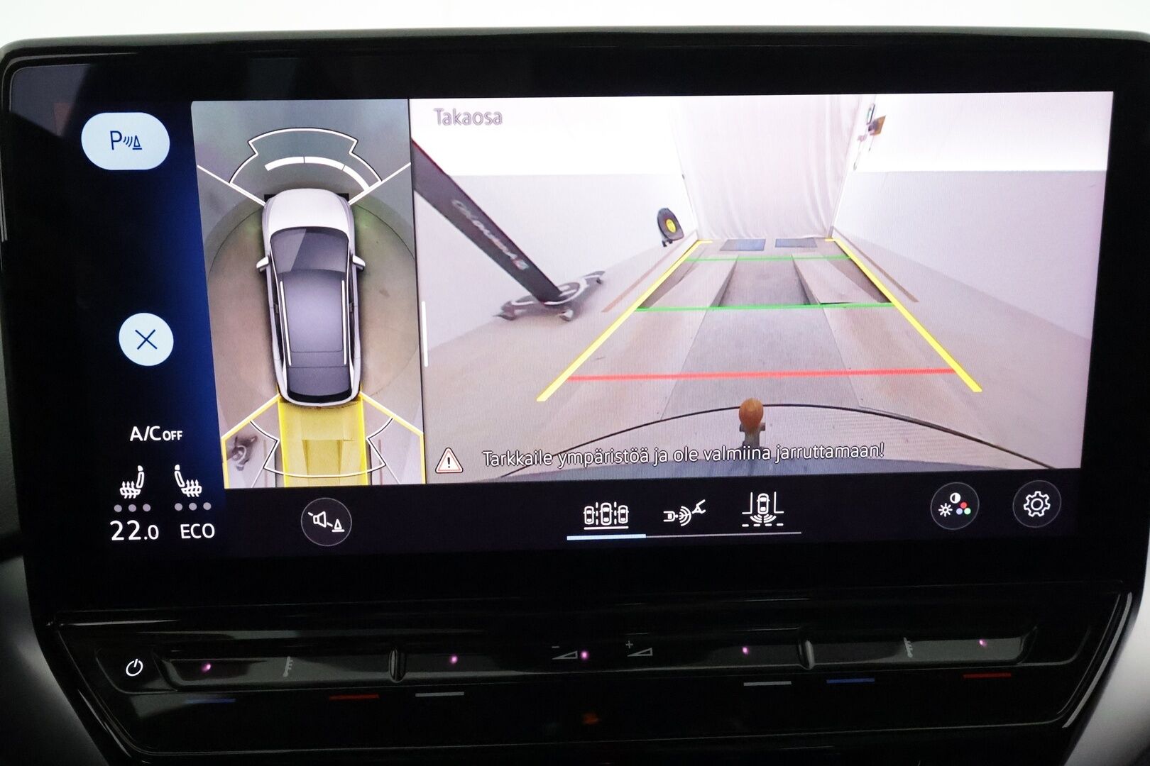 VOLKSWAGEN ID.4 2021 Pro Performance 1ST MAX **Lämpöpumppu / ACC / Matrix / Lasikatto / Koukku / 360° / Hierovat Sportpenkit Muistilla** - Akku kuntotarkastettu **HUIPPU KAMOILLA**