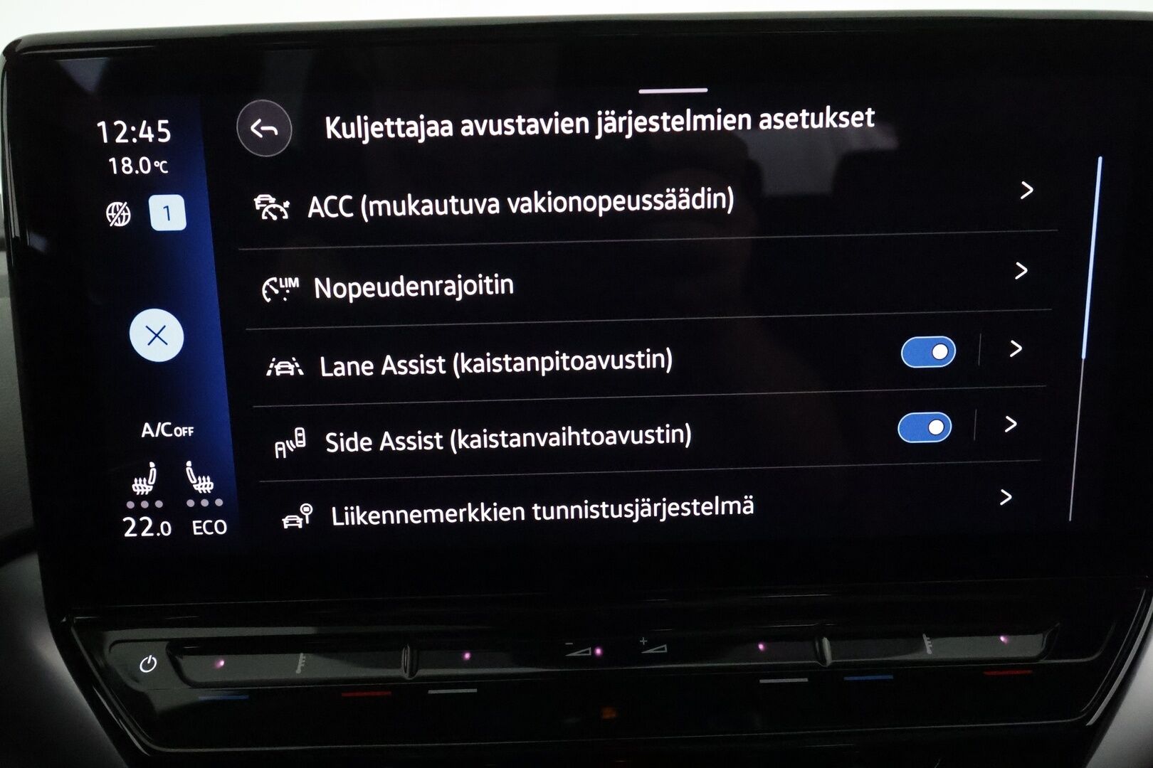 VOLKSWAGEN ID.4 2021 Pro Performance 1ST MAX **Lämpöpumppu / ACC / Matrix / Lasikatto / Koukku / 360° / Hierovat Sportpenkit Muistilla** - Akku kuntotarkastettu **HUIPPU KAMOILLA**