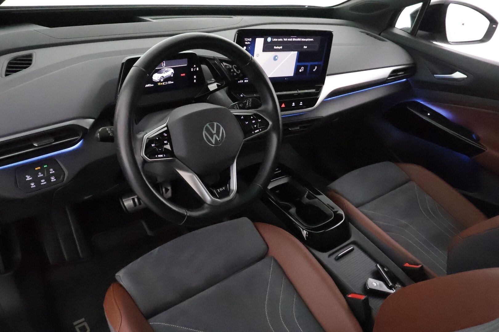 VOLKSWAGEN ID.4 2021 Pro Performance 1ST MAX **Lämpöpumppu / ACC / Matrix / Lasikatto / Koukku / 360° / Hierovat Sportpenkit Muistilla** - Akku kuntotarkastettu **HUIPPU KAMOILLA**