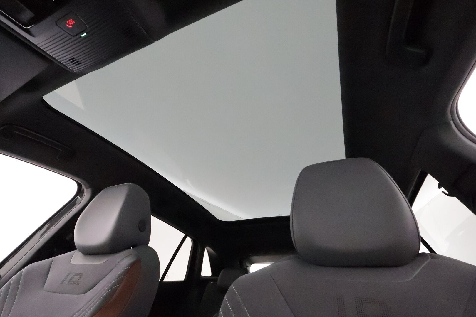 VOLKSWAGEN ID.4 2021 Pro Performance 1ST MAX **Lämpöpumppu / ACC / Matrix / Lasikatto / Koukku / 360° / Hierovat Sportpenkit Muistilla** - Akku kuntotarkastettu **HUIPPU KAMOILLA**