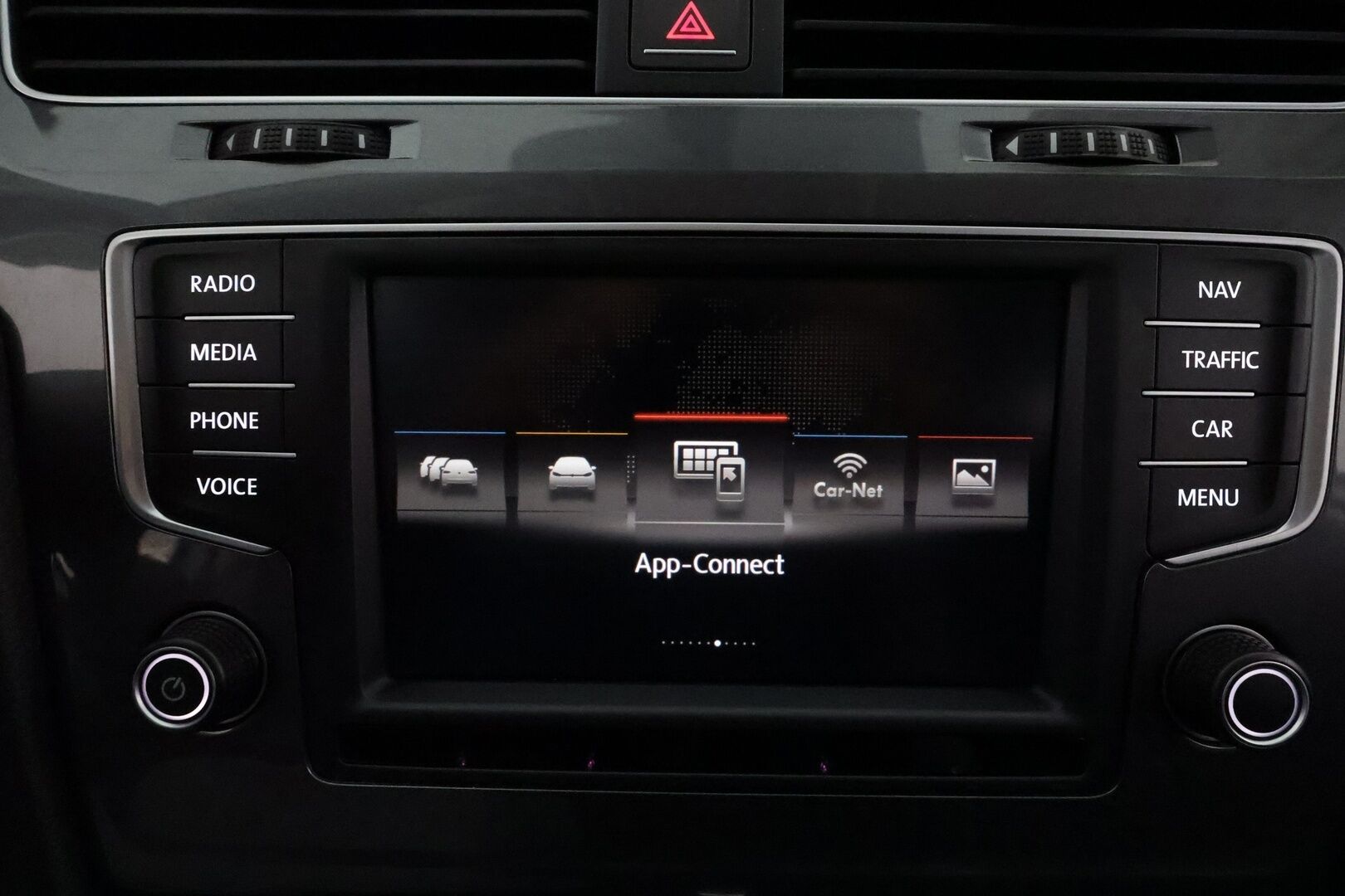 VOLKSWAGEN GOLF 2016 Variant Alltrack 1,8 TSI 132 kW 4MOTION DSG **ACC / Koukku / Navi / KeylessGo / Webasto / P.tutkat** - Kahdet renkaat aluvanteilla