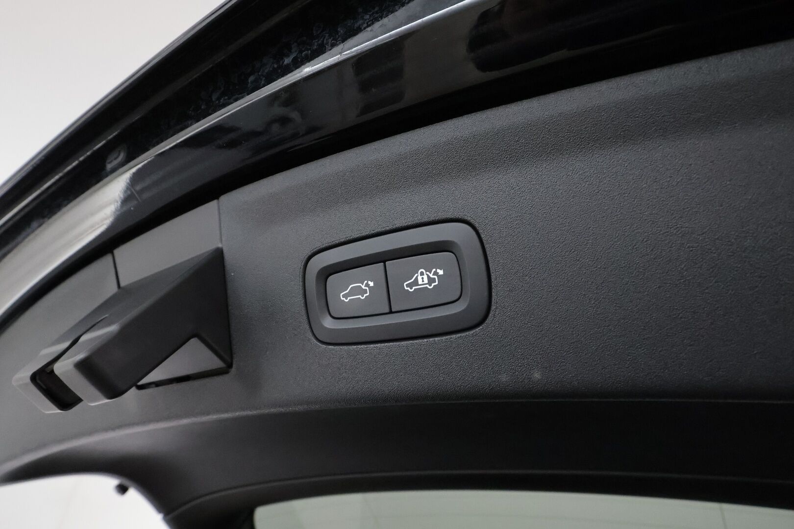 POLESTAR 2 2023 Long Range Single Motor, 170kW, 78kWh  *ACC / H&K / 360° / ILP / Muistipenkki / Lasikatto / LED / Navi* - Akku kuntotarkastettu SoH 96%