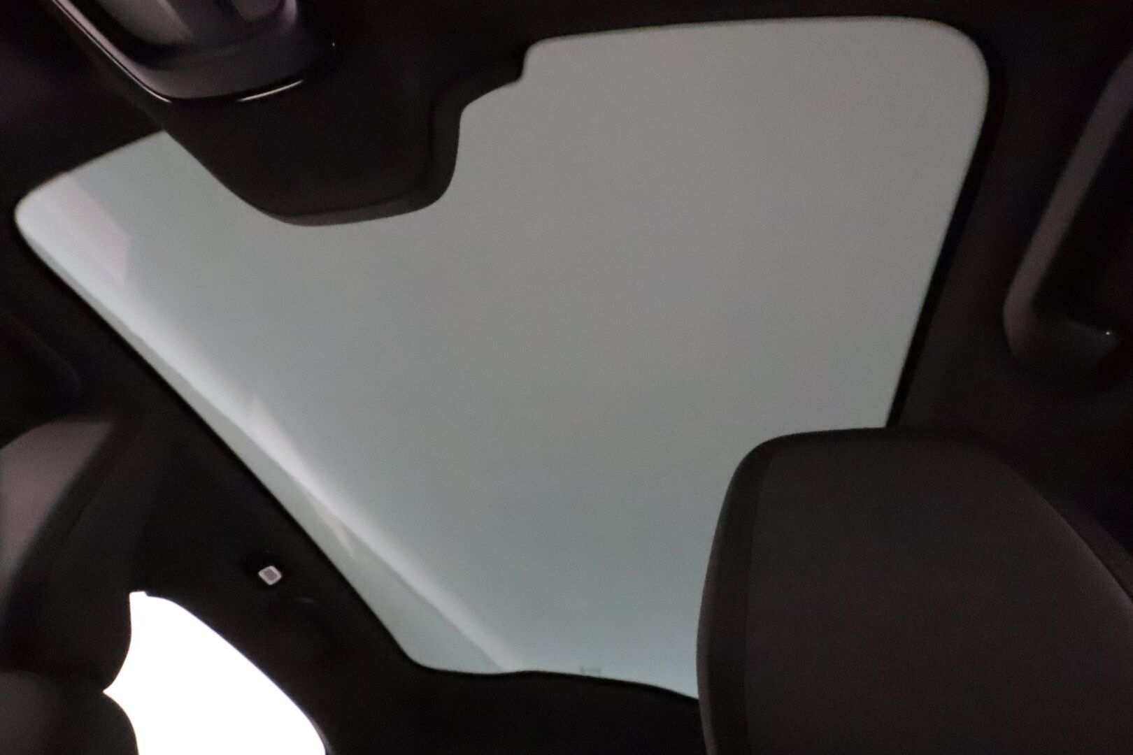 POLESTAR 2 2023 Long Range Single Motor, 170kW, 78kWh  *ACC / H&K / 360° / ILP / Muistipenkki / Lasikatto / LED / Navi* - Akku kuntotarkastettu SoH 96%