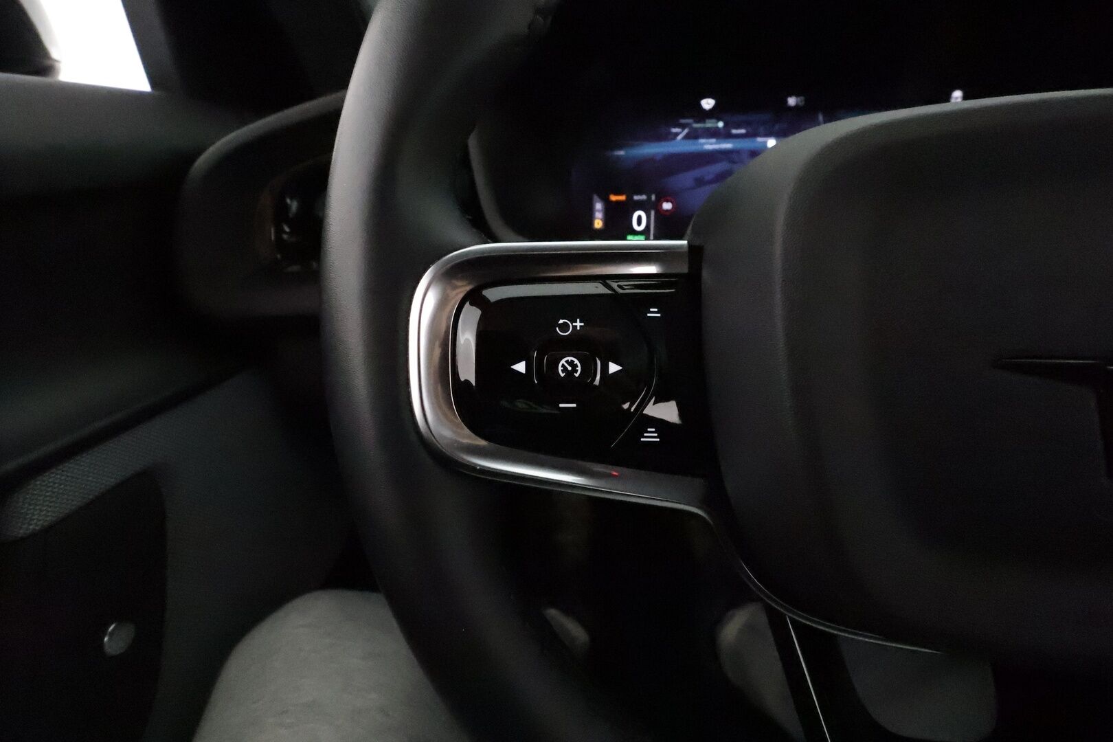 POLESTAR 2 2023 Long Range Single Motor, 170kW, 78kWh  *ACC / H&K / 360° / ILP / Muistipenkki / Lasikatto / LED / Navi* - Akku kuntotarkastettu SoH 96%