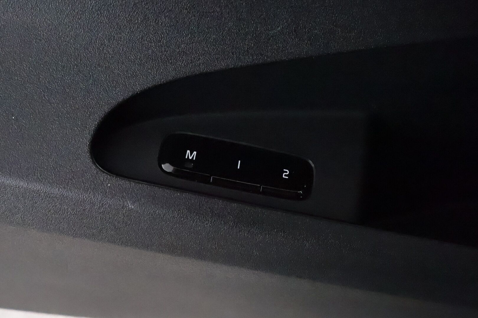 POLESTAR 2 2023 Long Range Single Motor, 170kW, 78kWh  *ACC / H&K / 360° / ILP / Muistipenkki / Lasikatto / LED / Navi* - Akku kuntotarkastettu SoH 96%