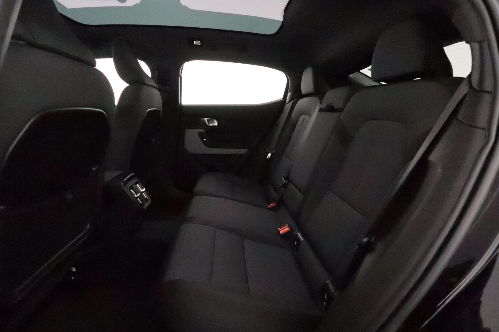 POLESTAR 2 2023 Long Range Single Motor, 170kW, 78kWh  *ACC / H&K / 360° / ILP / Muistipenkki / Lasikatto / LED / Navi* - Akku kuntotarkastettu SoH 96%