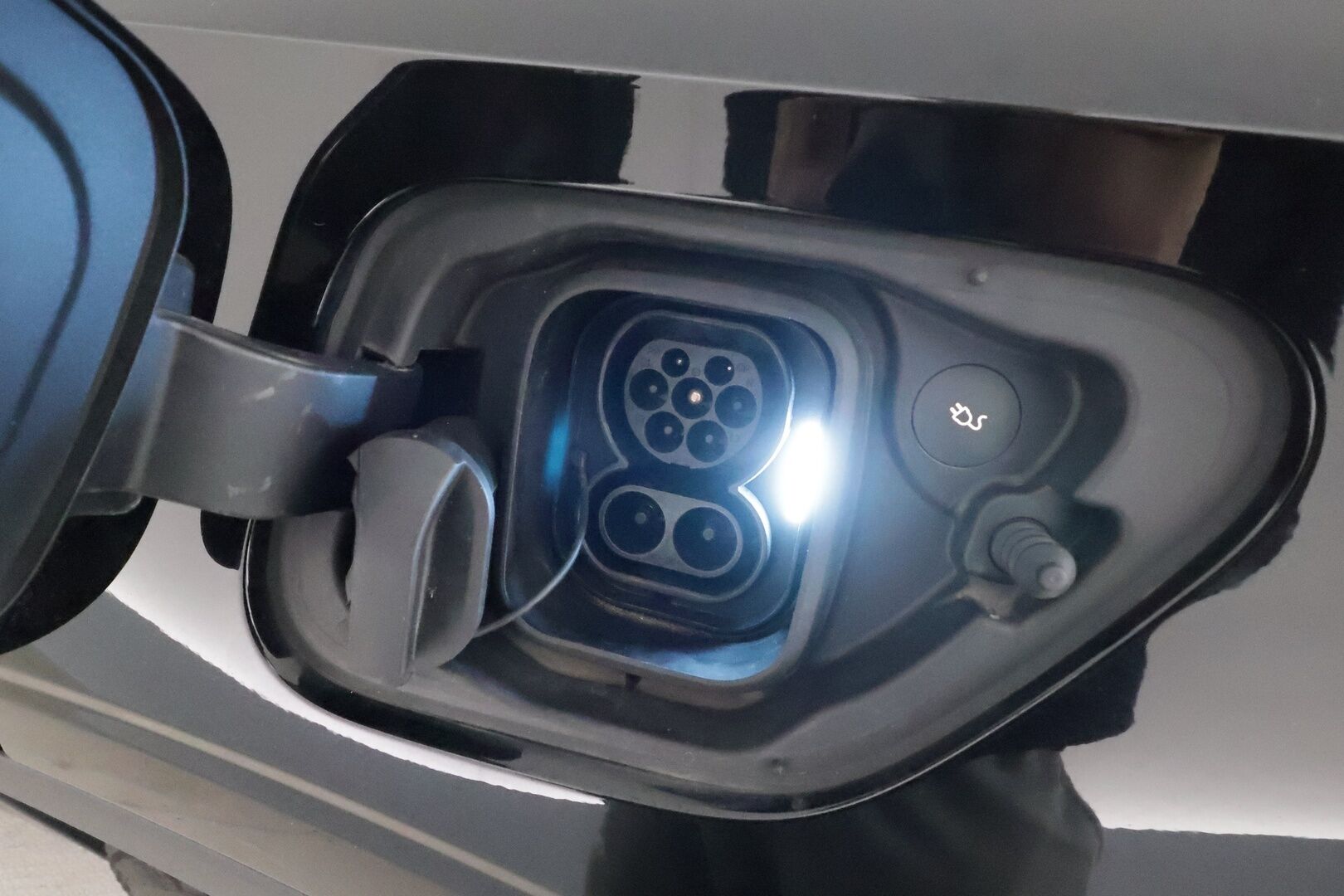 POLESTAR 2 2023 Long Range Single Motor, 170kW, 78kWh  *ACC / H&K / 360° / ILP / Muistipenkki / Lasikatto / LED / Navi* - Akku kuntotarkastettu SoH 96%