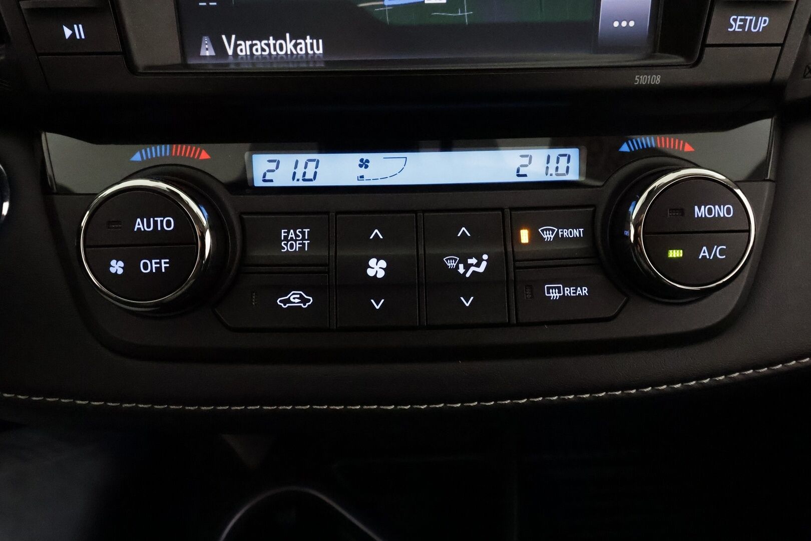 TOYOTA RAV4 2016 2,5 Hybrid AWD Active * Adapt.Vakkari / Peruutuskamera / Sähköluukku / Navi / Juuri tullut Tampereelle! - Kahdet Renkaat / Merkkihuollettu!