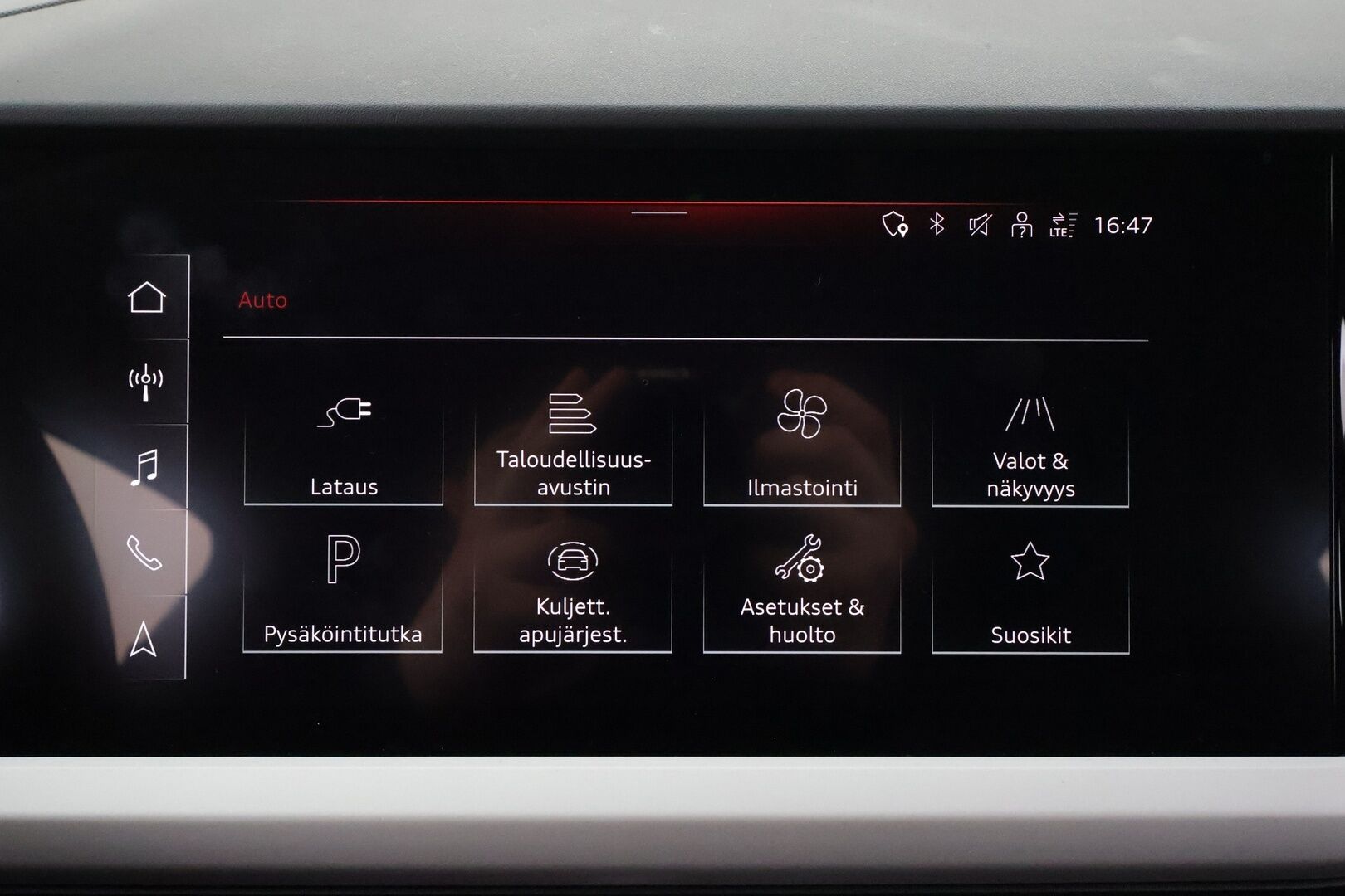 AUDI Q4 E-TRON 2023 50 Quattro Proline * ILP / ACC / Koukku / Matrix-LED / 360-Kamera  / Sporttipenkit * - Kahdet Renkaat