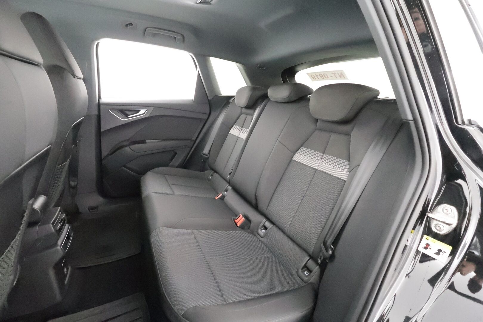 AUDI Q4 E-TRON 2023 50 Quattro Proline * ILP / ACC / Koukku / Matrix-LED / 360-Kamera  / Sporttipenkit * - Kahdet Renkaat