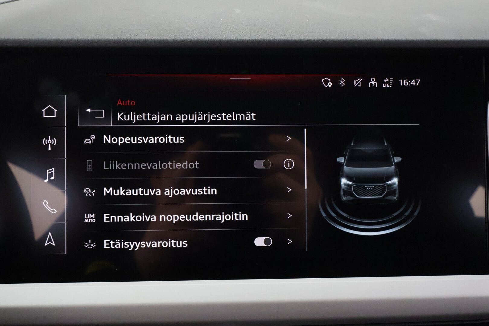 AUDI Q4 E-TRON 2023 50 Quattro Proline * ILP / ACC / Koukku / Matrix-LED / 360-Kamera  / Sporttipenkit * - Kahdet Renkaat