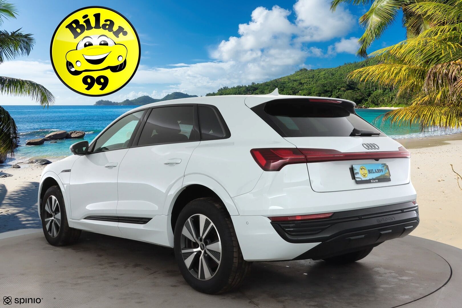 AUDI Q8 E-TRON 2024 55 quattro Progress * Koukku / ACC / LED / 360 / B&O / Sportpenkki Muistilla / HUD * - Merkkihuollot / Akku kuntotarkastettu / Kahdet renkaat aluvanteilla