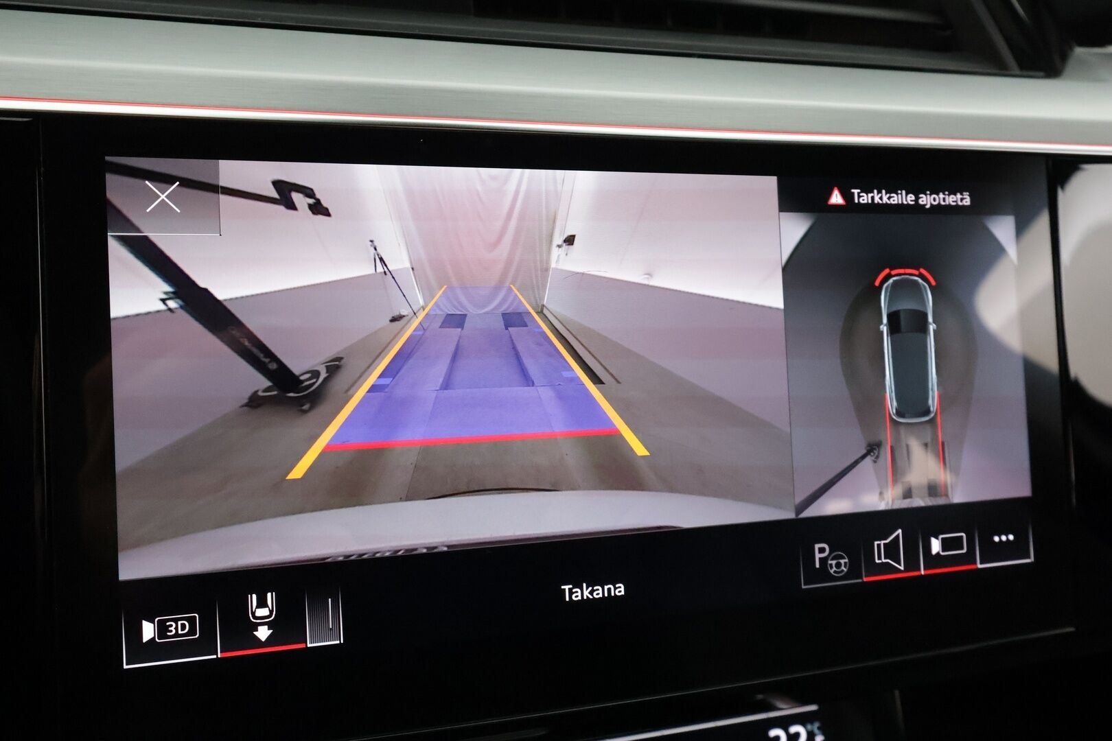 AUDI Q8 E-TRON 2024 55 quattro Progress * Koukku / ACC / LED / 360 / B&O / Sportpenkki Muistilla / HUD * - Merkkihuollot / Akku kuntotarkastettu / Kahdet renkaat aluvanteilla - HULLUT AVAJAISHULINAT KORKOTARJOUS 3,29 %