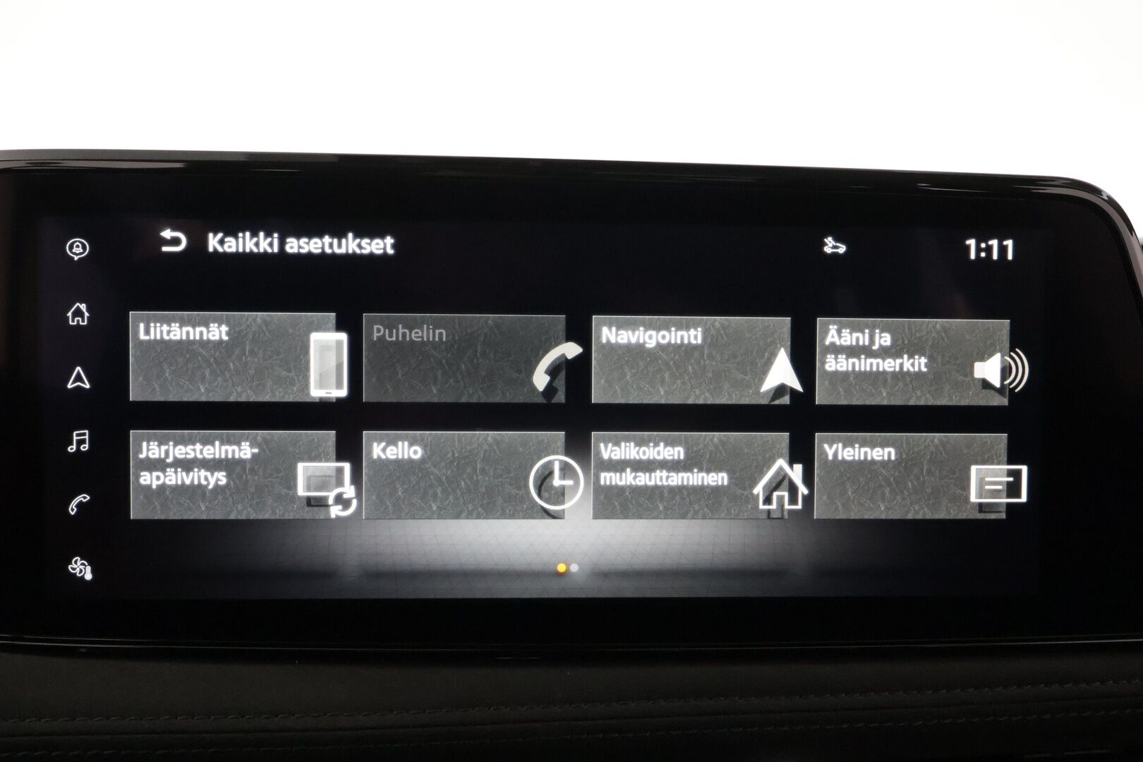 NISSAN ARIYA 2023 87kWh Evolve e-4ORCE * Panorama / Koukku / Bose / ACC / 360 / Ilmastoitu Muistipenkki / Kaistavahti / Navi / Keyless * - Merkkihuollot / Akku kuntotarkastettu SoH 98,4% / Kahdet renkaat aluvanteilla - HULLUT AVAJAISHULINAT KORKOTARJOUS 3,29 %