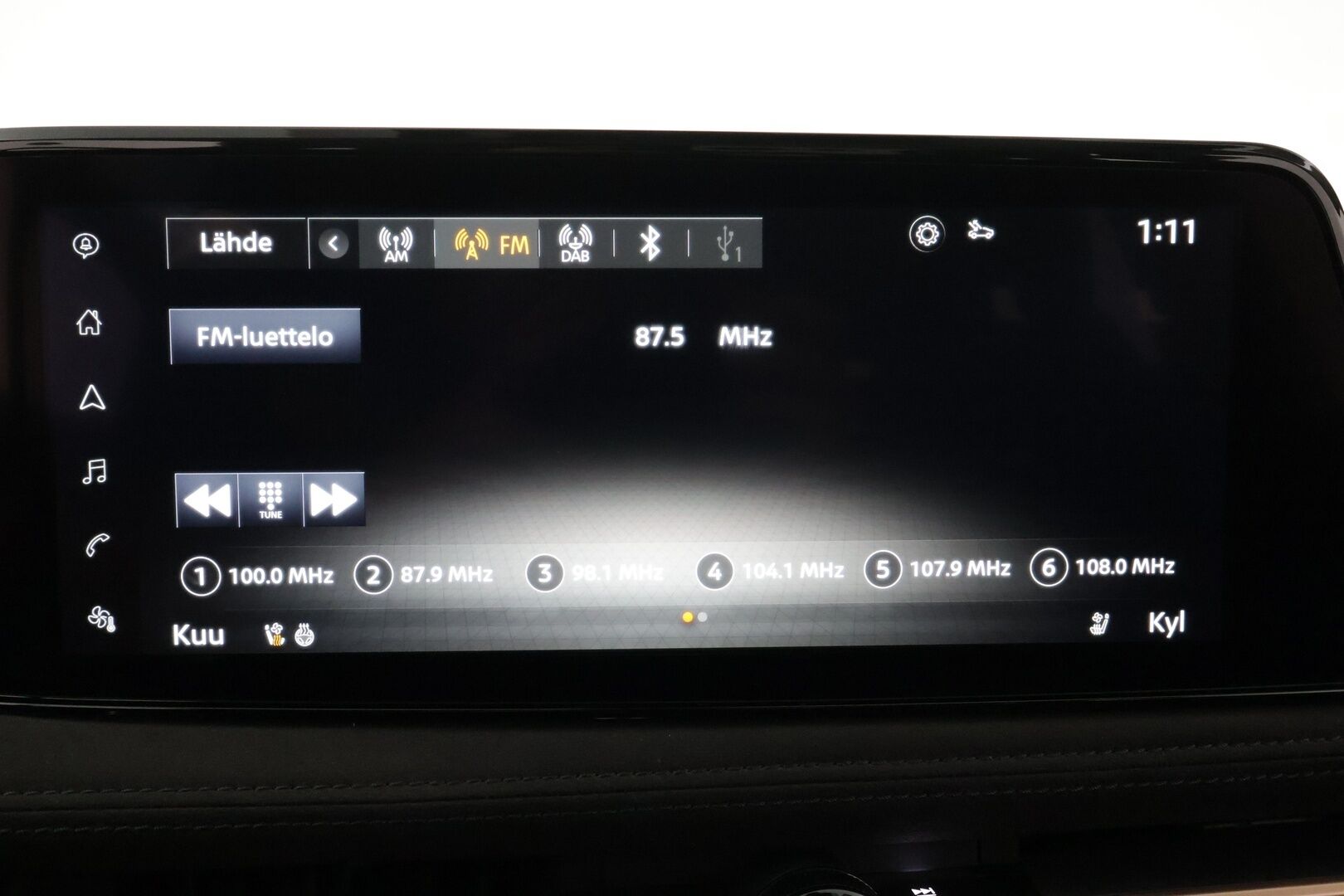 NISSAN ARIYA 2023 87kWh Evolve e-4ORCE * Panorama / Koukku / Bose / ACC / 360 / Ilmastoitu Muistipenkki / Kaistavahti / Navi / Keyless * - Merkkihuollot / Akku kuntotarkastettu SoH 98,4% / Kahdet renkaat aluvanteilla - HULLUT AVAJAISHULINAT KORKOTARJOUS 3,29 %