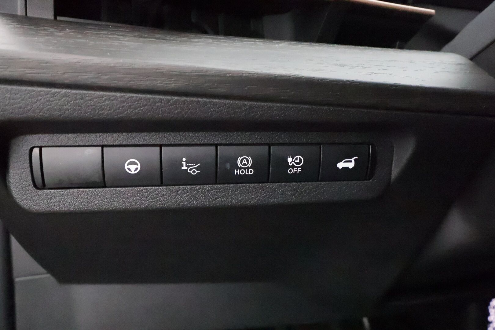 NISSAN ARIYA 2023 87kWh Evolve e-4ORCE * Panorama / Koukku / Bose / ACC / 360 / Ilmastoitu Muistipenkki / Kaistavahti / Navi / Keyless * - Merkkihuollot / Akku kuntotarkastettu SoH 98,4% / Kahdet renkaat aluvanteilla - HULLUT AVAJAISHULINAT KORKOTARJOUS 3,29 %