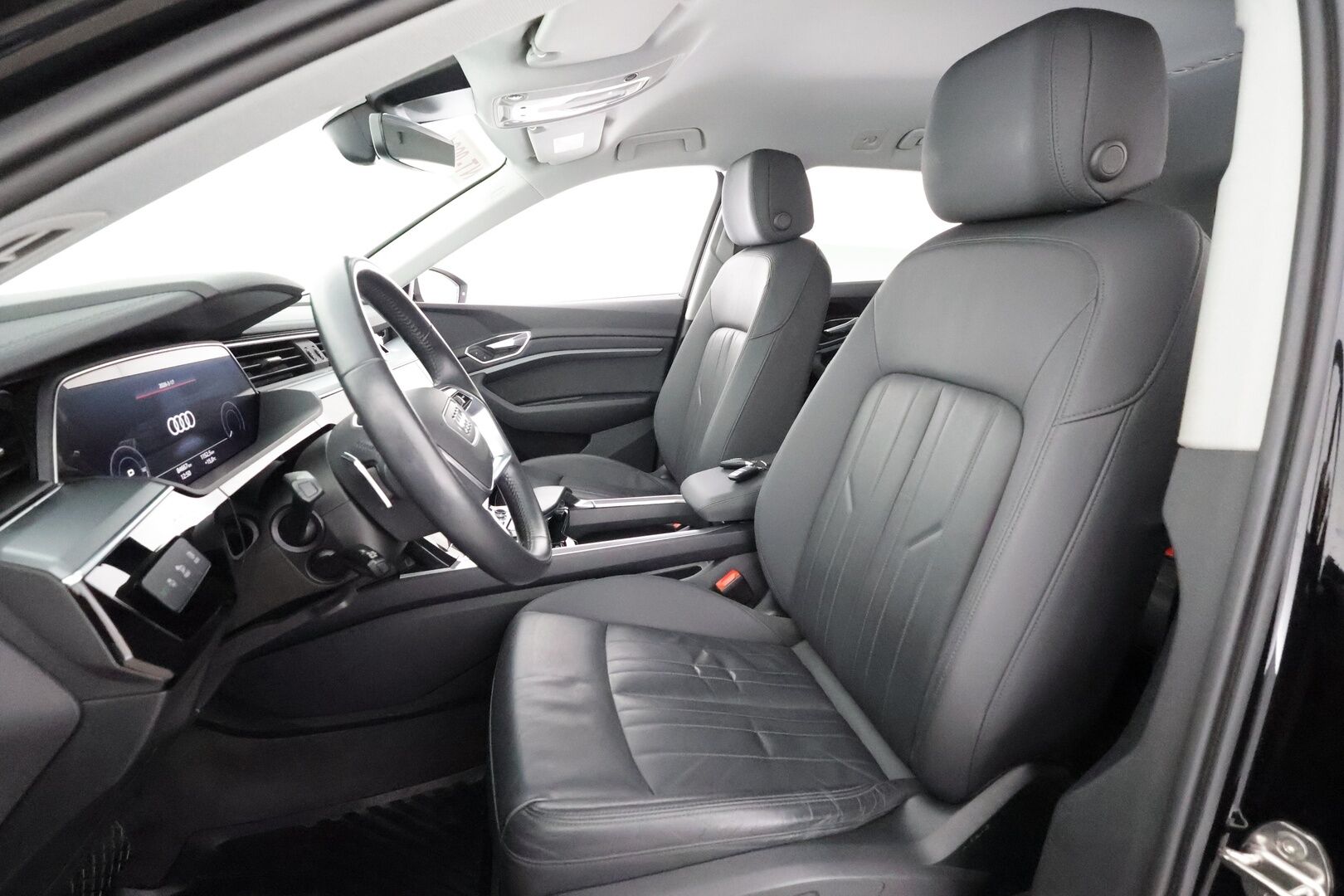 AUDI E-TRON 2021 50 Quattro Proline * ACC / Akkukäyttöinen Lisälämmitin / Muistipenkki / P.Kamera / LED / Apple&Android * - Koti & Kauppalaturi / Kahdet Renkaat