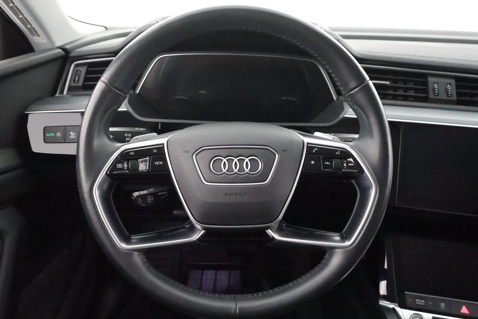 AUDI E-TRON 2021 50 Quattro Proline * ACC / Akkukäyttöinen Lisälämmitin / Muistipenkki / P.Kamera / LED / Apple&Android * - Koti & Kauppalaturi / Kahdet Renkaat