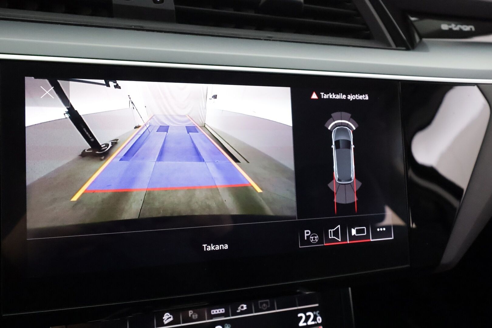 AUDI E-TRON 2021 50 Quattro Proline * ACC / Akkukäyttöinen Lisälämmitin / Muistipenkki / P.Kamera / LED / Apple&Android * - Koti & Kauppalaturi / Kahdet Renkaat