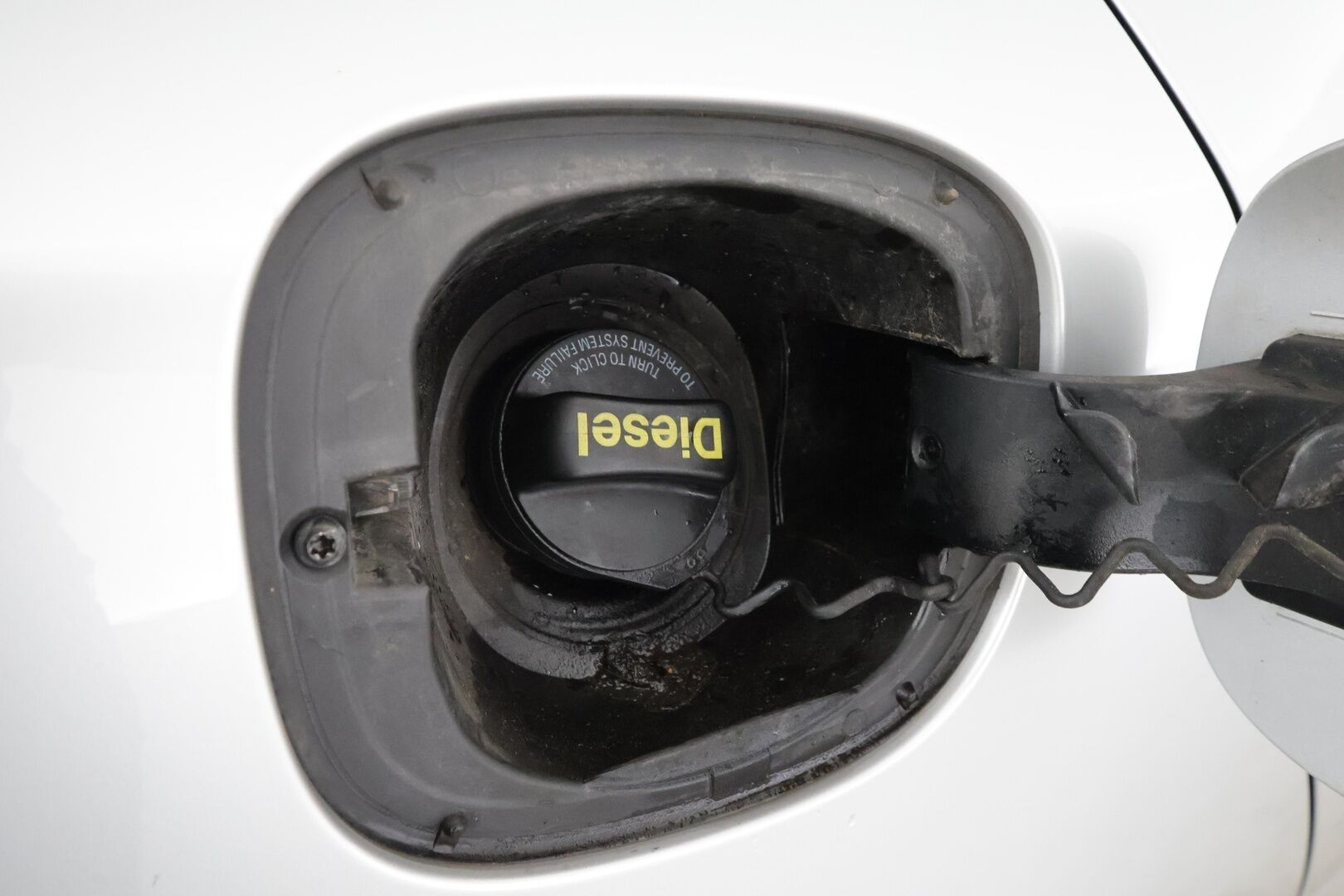 Volvo V60 2018 D3 Classic Summum aut. * ACC / Webasto / Kattoluukku / Muistipenkki / Harman&Kardon / P.kamera * - Hienot varusteet! / Pienet kilometrit / Ei Adblue! - HULLUT AVAJAISHULINAT KORKOTARJOUS 3,29 %