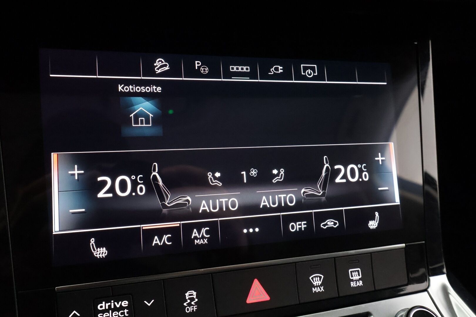 AUDI Q8 E-TRON 2024 50 Quattro - Muistinahat | ACC | Ilma-alusta | Facelift | Lisälämm. | P.Kamera | Navi | LED | ALV | Keylessgo | Audi virtual Cockpit |