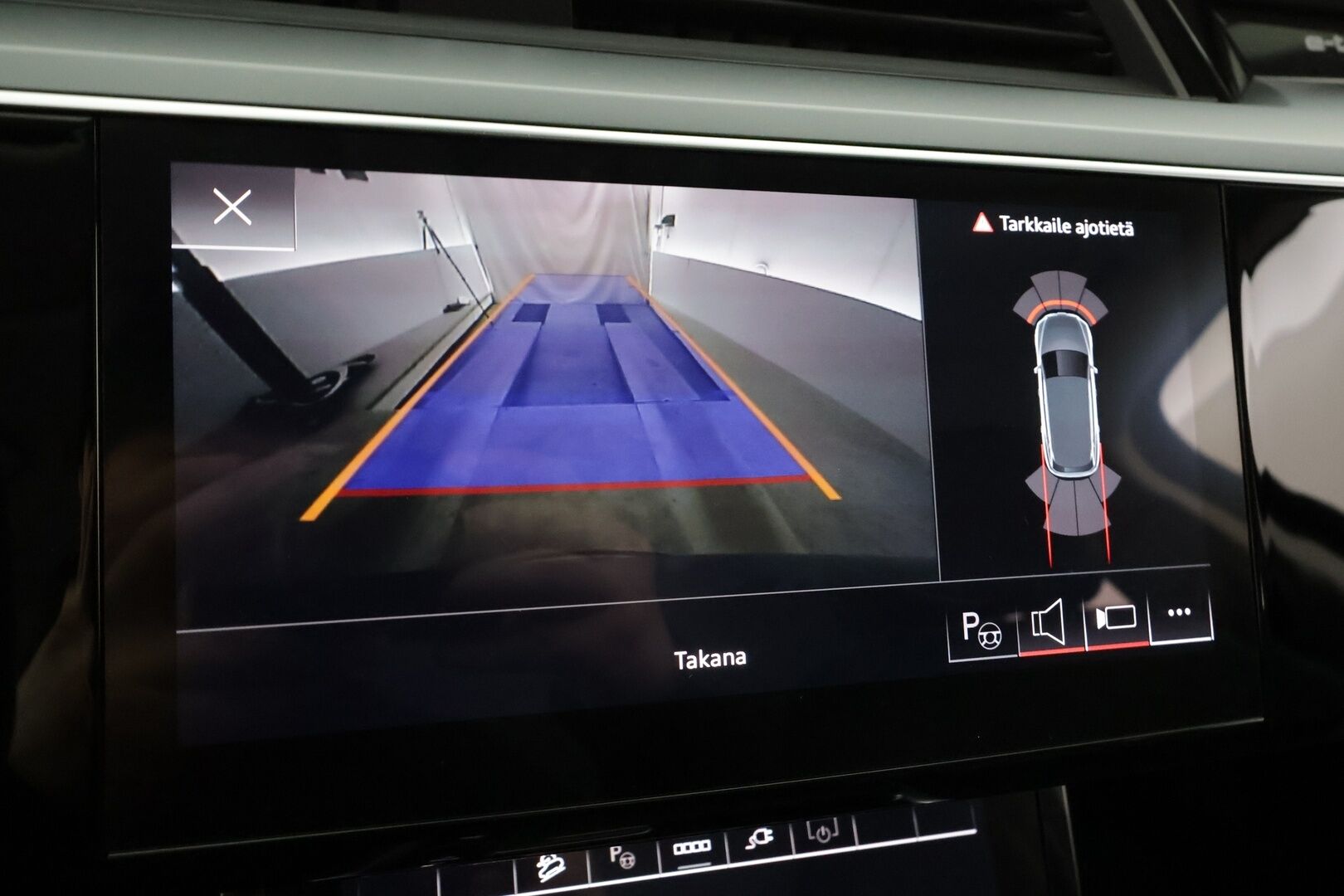 AUDI Q8 E-TRON 2024 50 Quattro - Muistinahat | ACC | Ilma-alusta | Facelift | Lisälämm. | P.Kamera | Navi | LED | ALV | Keylessgo | Audi virtual Cockpit |