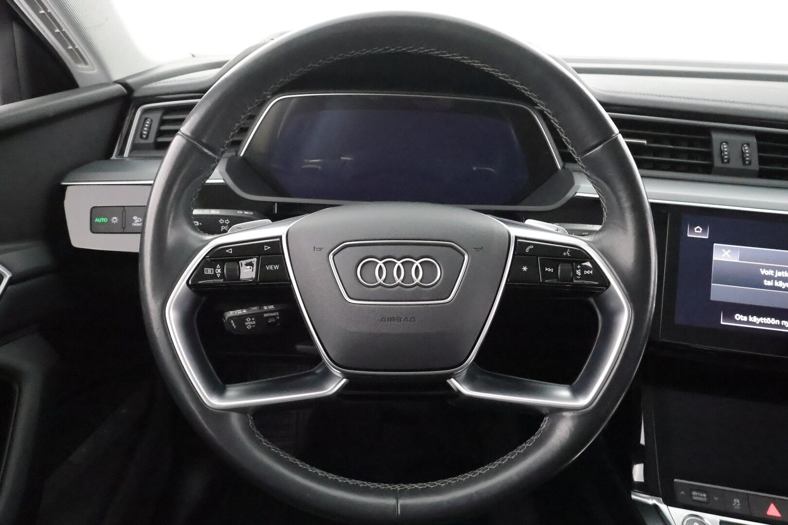 AUDI Q8 E-TRON 2024 50 Quattro - Muistinahat | ACC | Ilma-alusta | Facelift | Lisälämm. | P.Kamera | Navi | LED | ALV | Keylessgo | Audi virtual Cockpit |