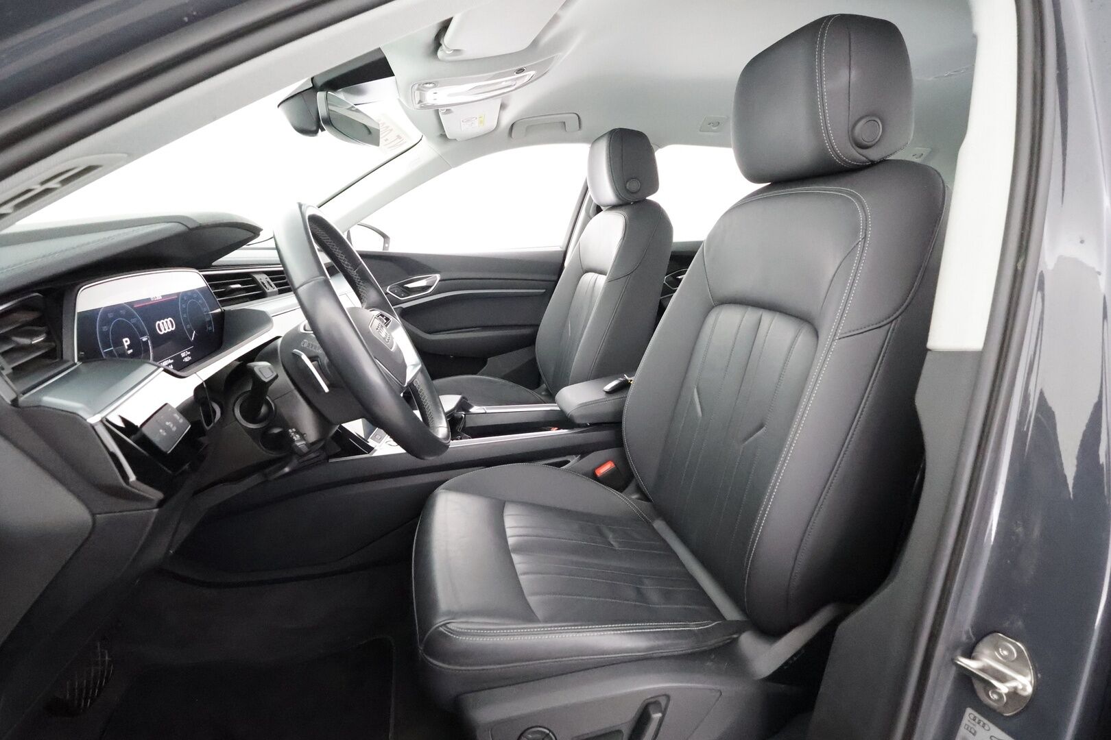 AUDI Q8 E-TRON 2024 50 Quattro - Muistinahat | ACC | Ilma-alusta | Facelift | Lisälämm. | P.Kamera | Navi | LED | ALV | Keylessgo | Audi virtual Cockpit |