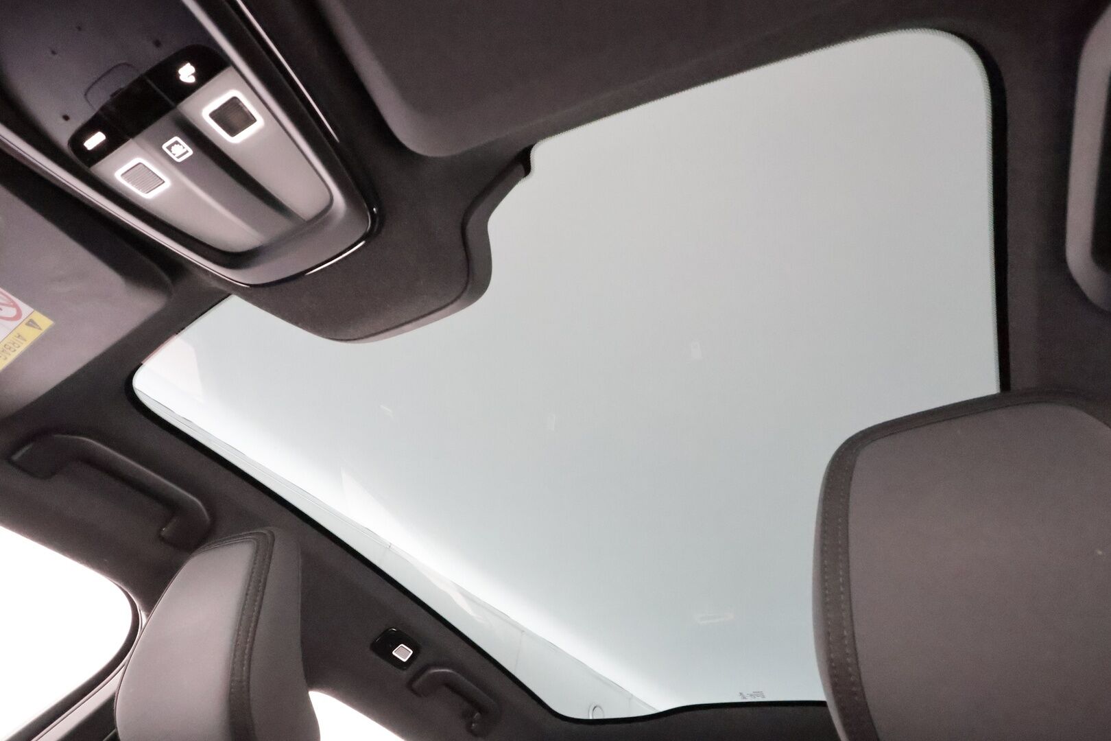 POLESTAR 2 2023 Long Range Dual Motor, 300kW * ILP / Lasikatto / ACC / LED / 360 / H&K / Sportpenkki Muistilla * - 2x Latauskaapelit