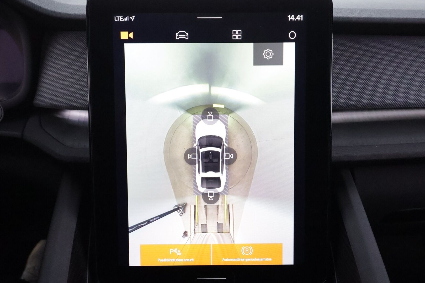 POLESTAR 2 2023 Long Range Dual Motor, 300kW * ILP / Lasikatto / ACC / LED / 360 / H&K / Sportpenkki Muistilla * - 2x Latauskaapelit