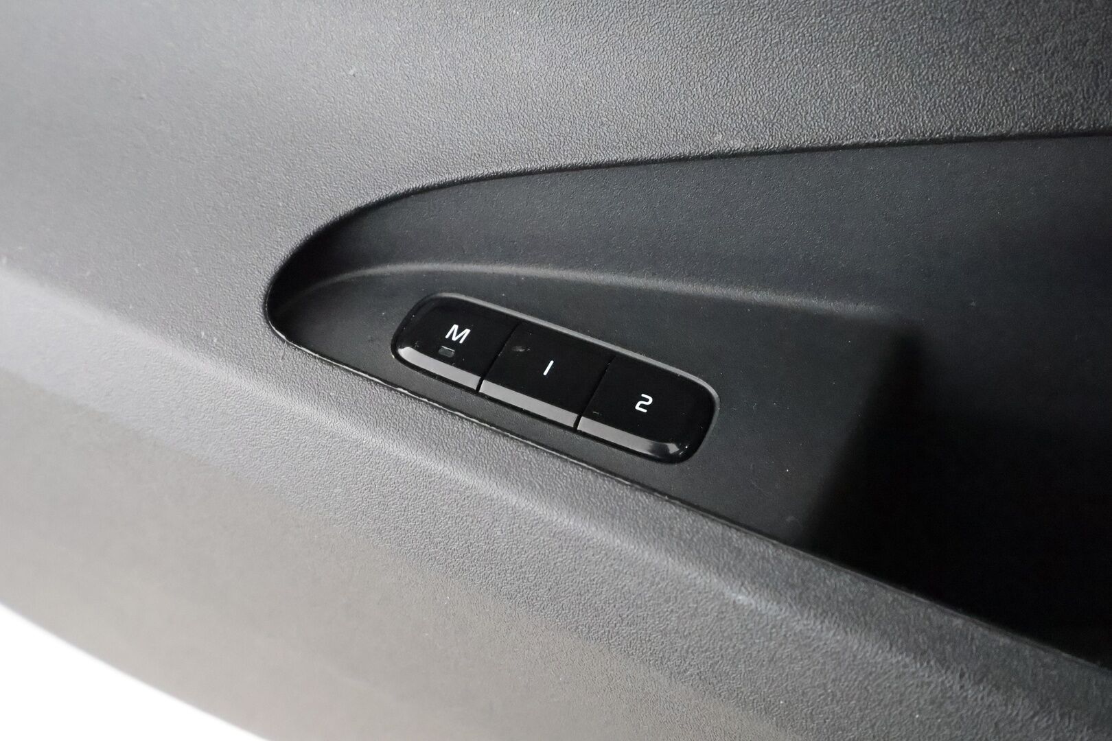 POLESTAR 2 2023 Long Range Dual Motor, 300kW * ILP / Lasikatto / ACC / LED / 360 / H&K / Sportpenkki Muistilla * - 2x Latauskaapelit