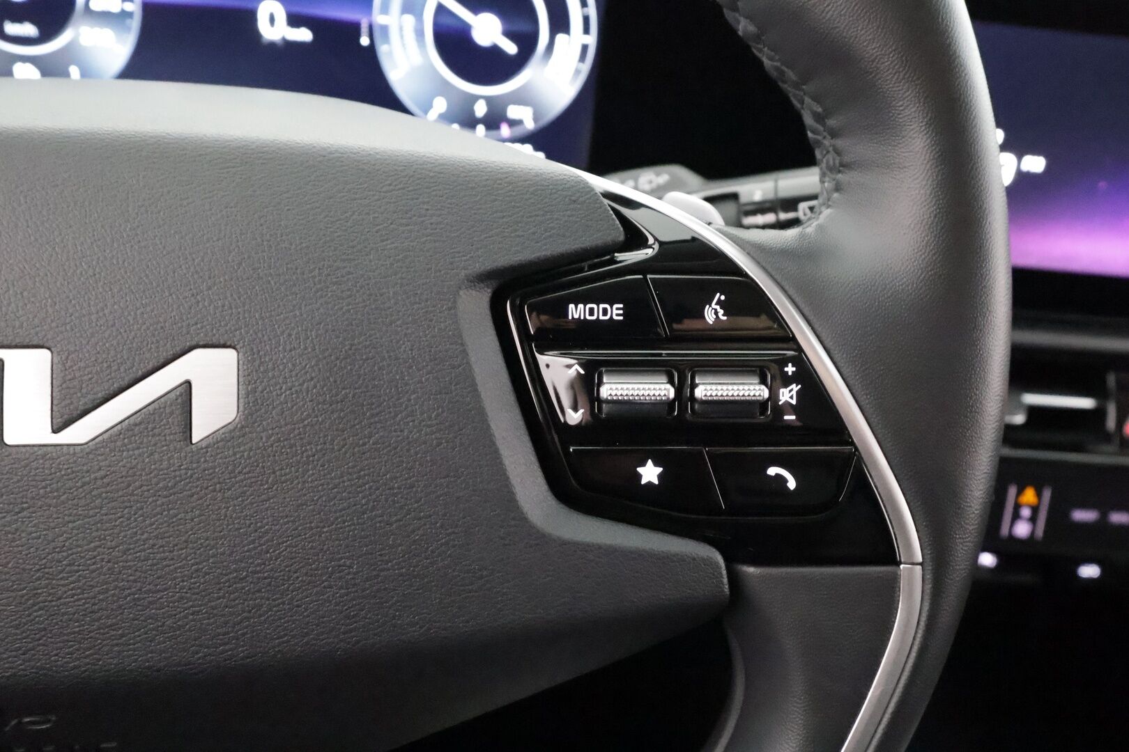 KIA NIRO 2023 64,8kWh Vision * ACC / P.kamera / ILP / Navi / Puolinahat / Keyless / Ratinlämmitin * - Akku kuntotarkastettu SoH 97,1%