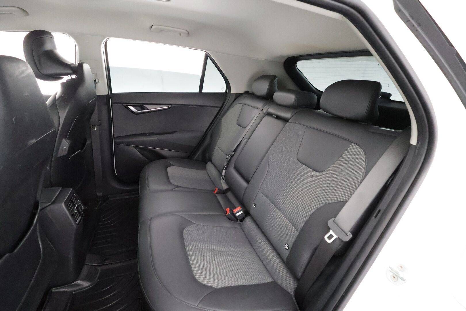 KIA NIRO 2023 64,8kWh Vision * ACC / P.kamera / ILP / Navi / Puolinahat / Keyless / Ratinlämmitin * - Akku kuntotarkastettu SoH 97,1%