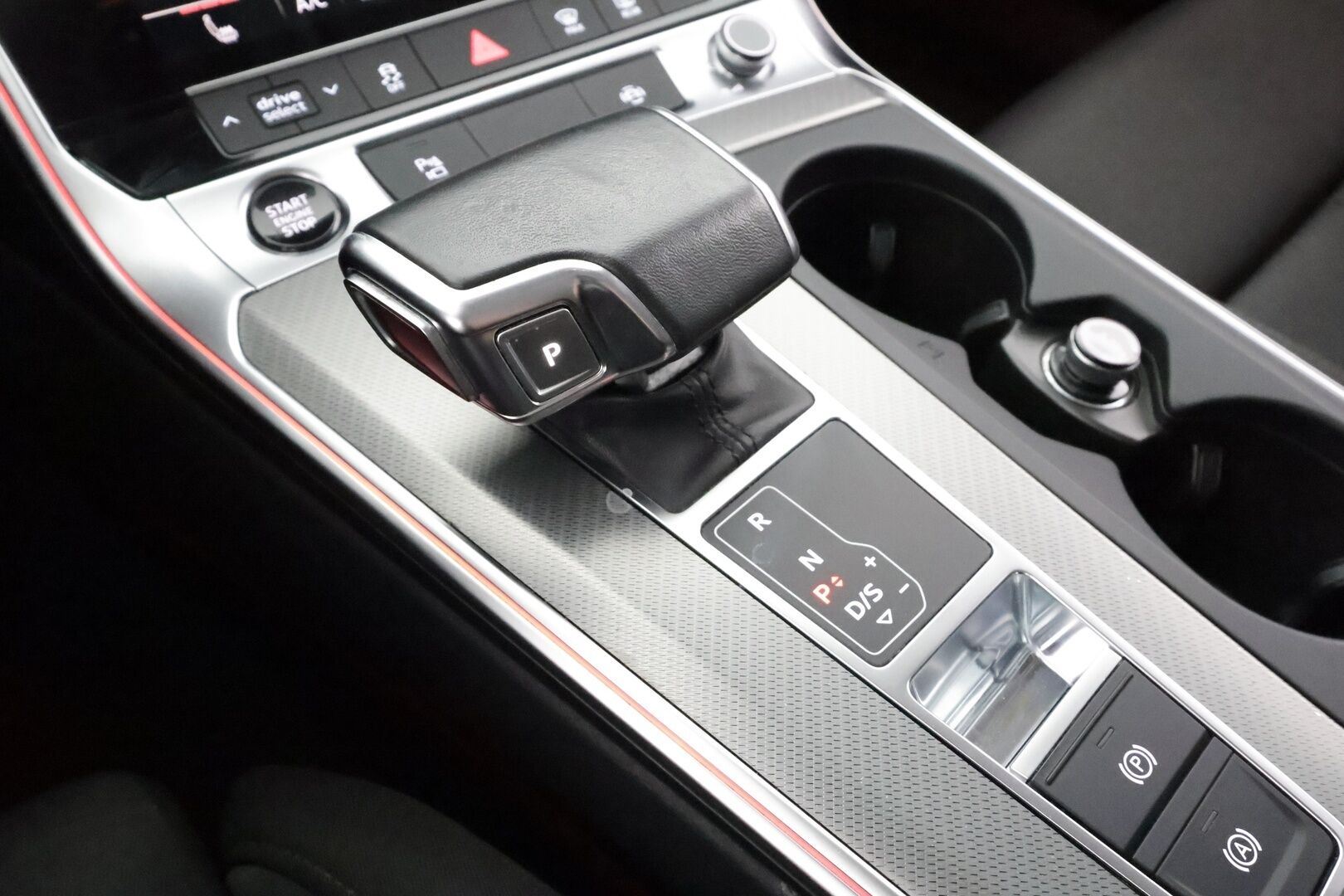 AUDI A6 2023 Avant 50 TFSI e quattro * ACC/  Koukku / P.kamera / Sporttipenkit /  LED / Keyless / Apple&Android * - SoH 92.3% / Merkkihuollettu / Kahdet renkaat vanteineen