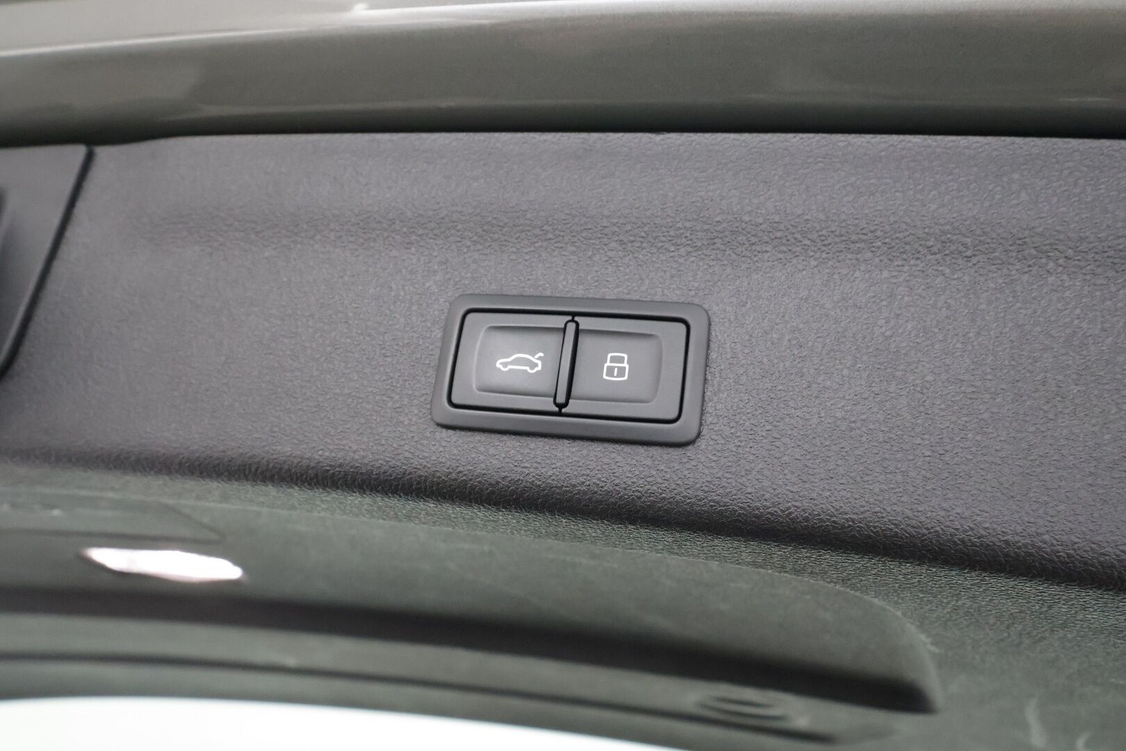 AUDI A6 2023 Avant 50 TFSI e quattro * ACC/  Koukku / P.kamera / Sporttipenkit /  LED / Keyless / Apple&Android * - SoH 92.3% / Merkkihuollettu / Kahdet renkaat vanteineen