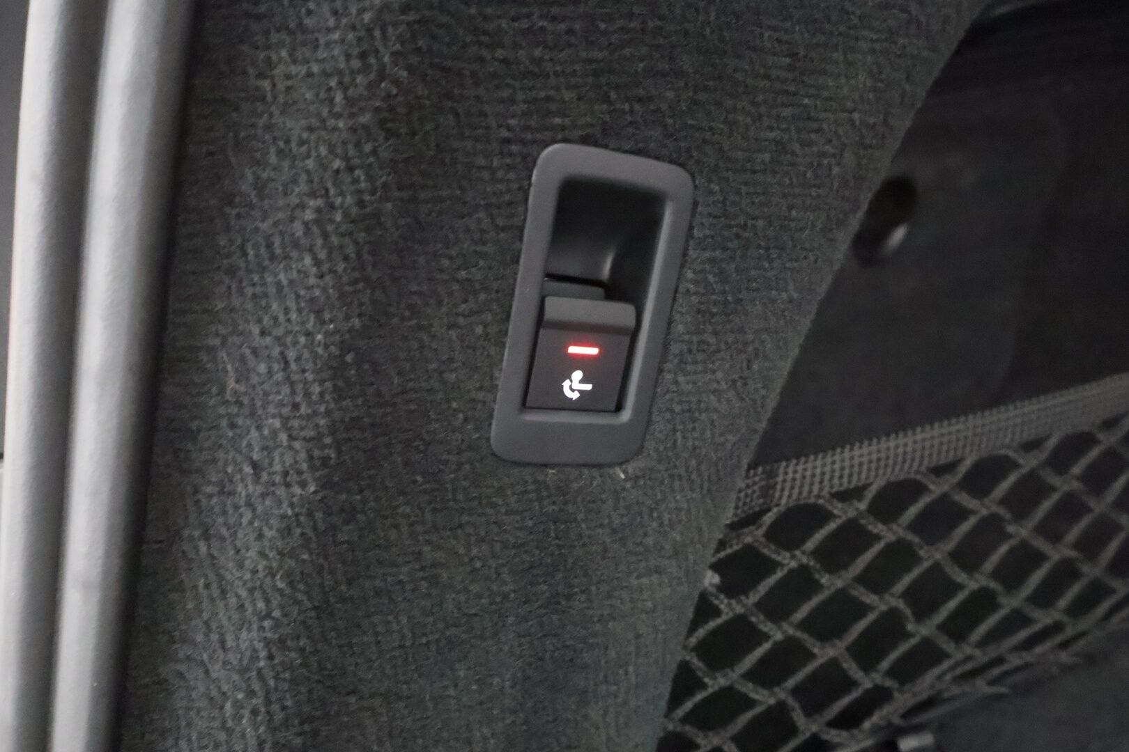 AUDI A6 2023 Avant 50 TFSI e quattro * ACC/  Koukku / P.kamera / Sporttipenkit /  LED / Keyless / Apple&Android * - SoH 92.3% / Merkkihuollettu / Kahdet renkaat vanteineen