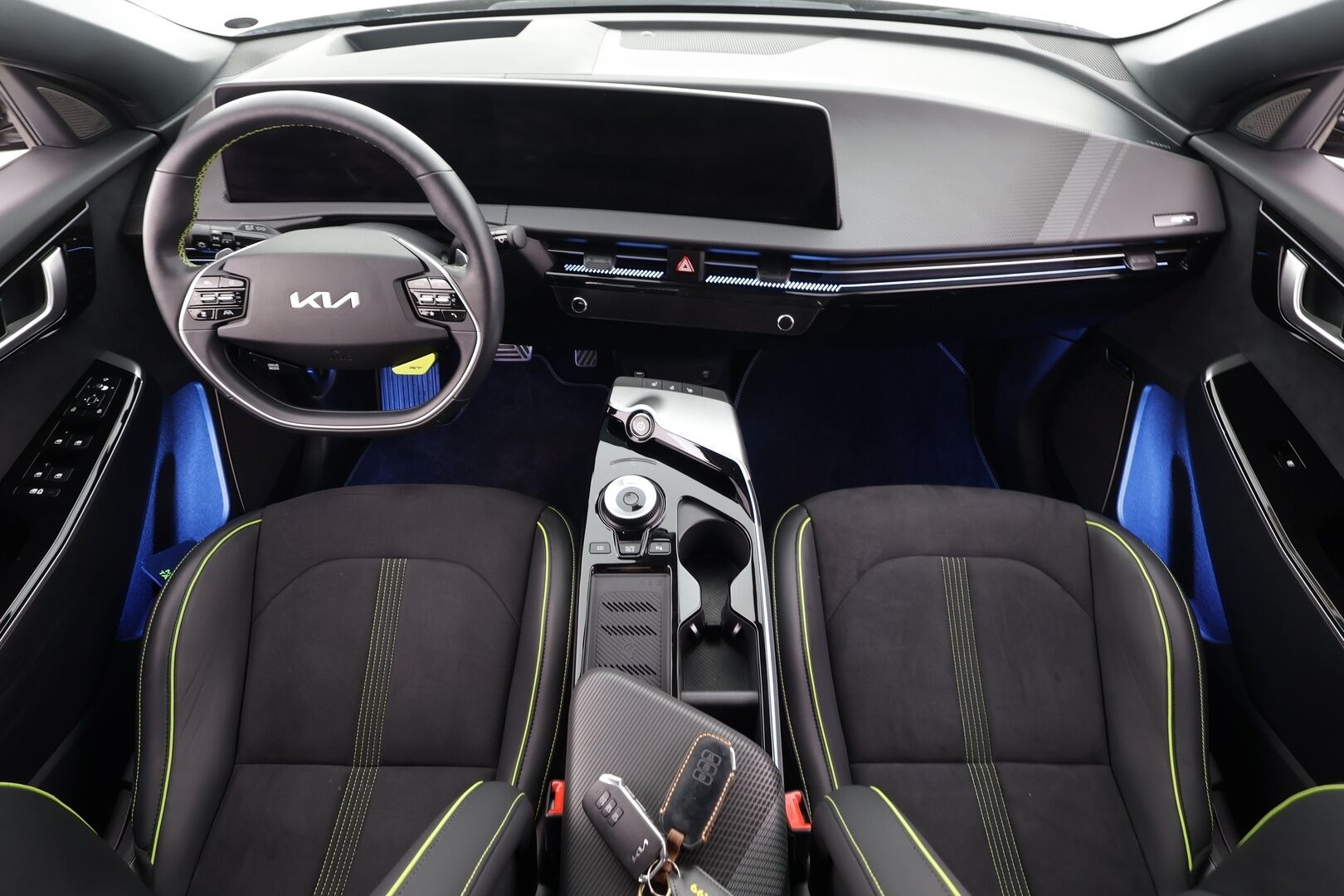 KIA EV6 2024 GT AWD 77 kWh 585 hv * ACC / HUD / Meridian / ILP / Adapt.LED / 360° / Keyless / Sporttipenkit * - Merkkihuollettu