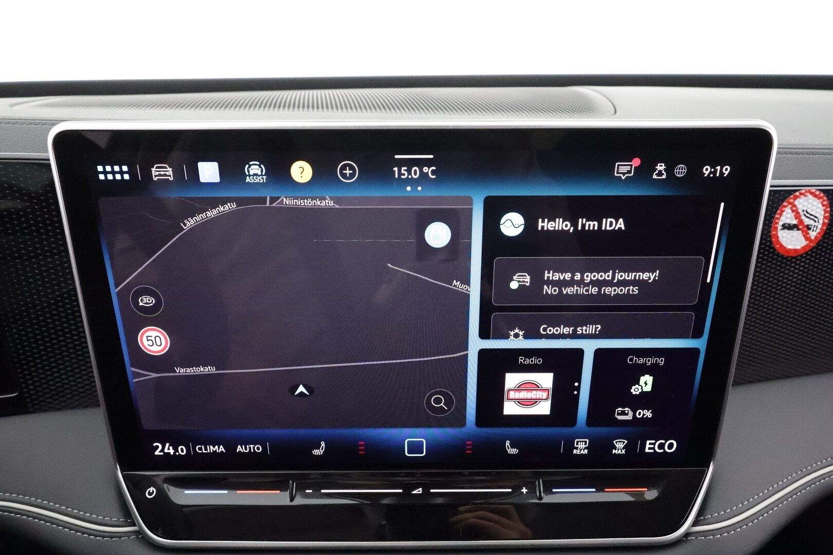 VOLKSWAGEN PASSAT 2025 Variant Comfort 1,5 eTSI 150 kW DSG * HUD / Koukku / ACC / P.Kamera / LED / Hierovat Sportpenkit * - Akku kuntotarkastettu / Merkkihuollettu / 2x Latauskaapelit