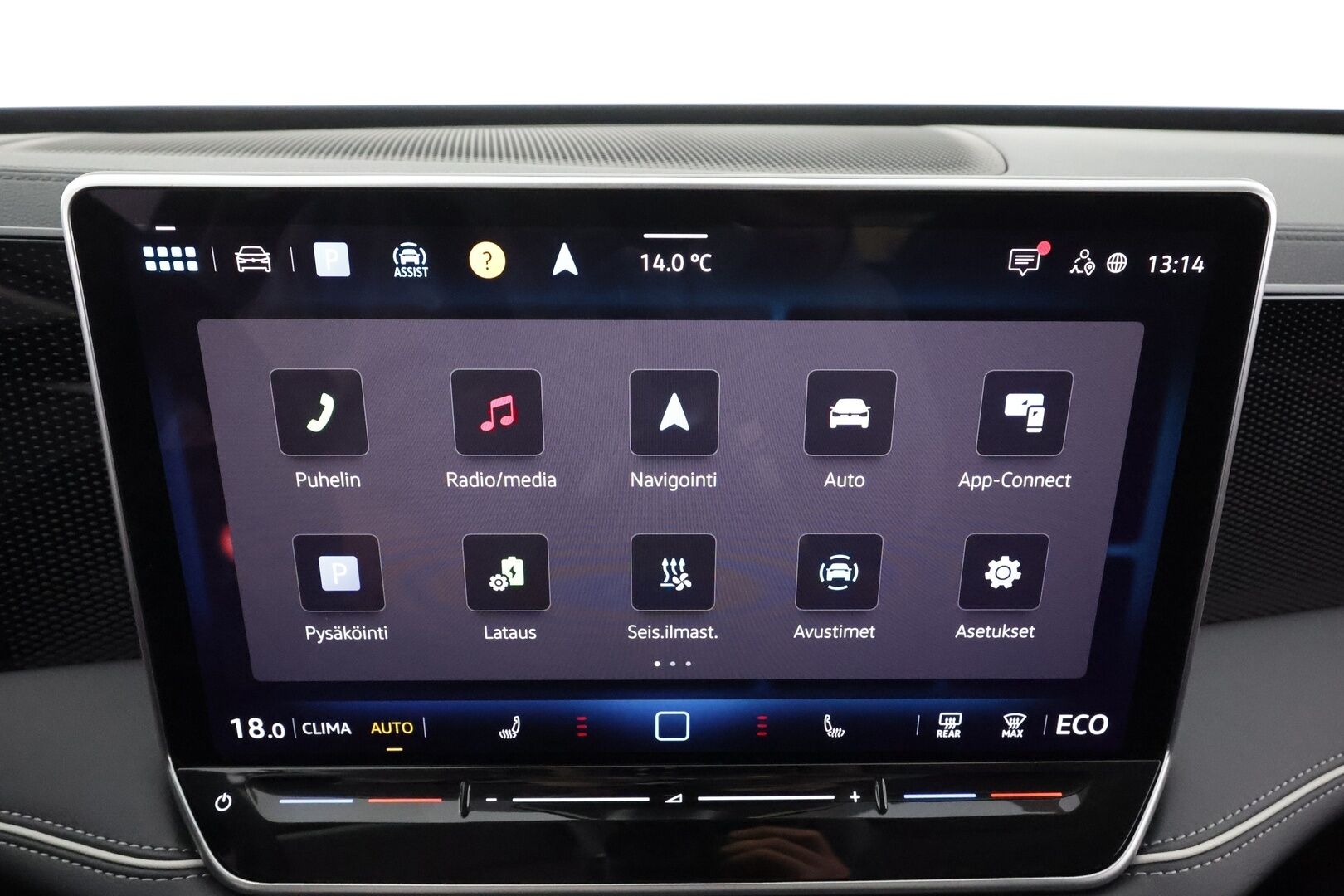 VOLKSWAGEN PASSAT 2025 Business 1.5 electric/TSI eHybrid 150kW 6-speed DSG * ACC / Koukku / Akkukäyttöinen lämmitin / Hierovat sporttipenkit * - Merkkihuollettu / Koti & Kauppalaturi