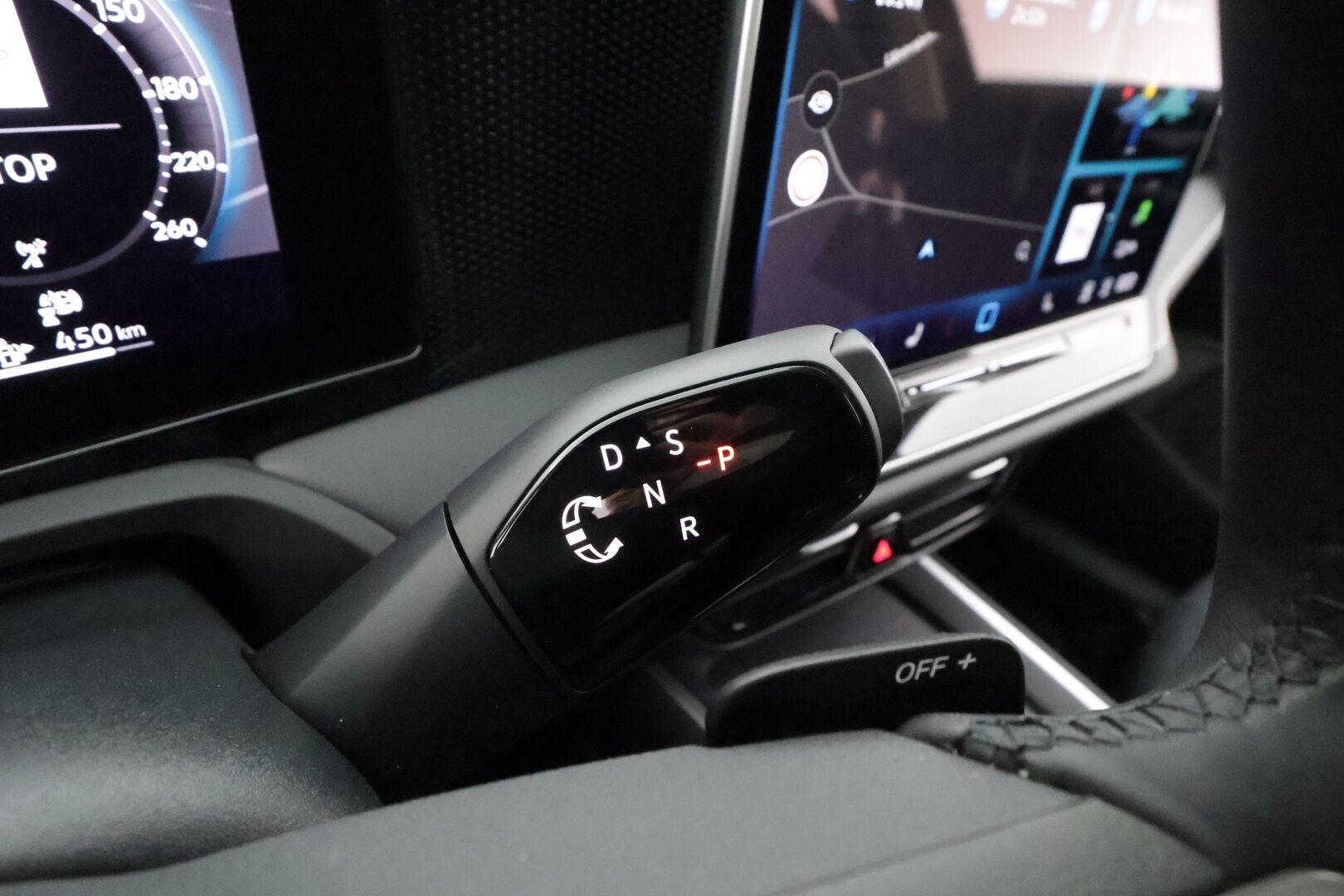 VOLKSWAGEN PASSAT 2025 Business 1.5 electric/TSI eHybrid 150kW 6-speed DSG * ACC / Koukku / Akkukäyttöinen lämmitin / Hierovat sporttipenkit * - Merkkihuollettu / Koti & Kauppalaturi