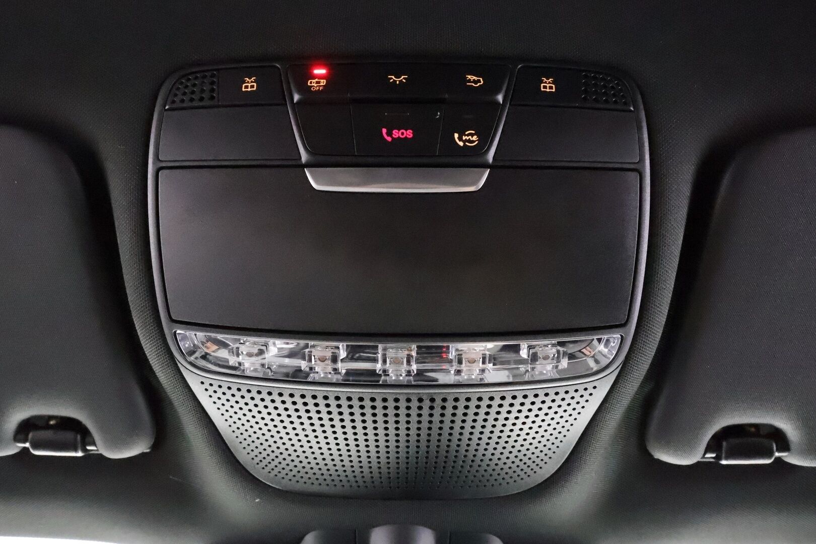 MERCEDES-BENZ EQC 2023 400 4MATIC * Distronic+ / Muistipenkit / Koukku / Multibeam / P.kamera / Puolinahat / Navi / Keyless / Akustiset lasit * - Akku kuntotarkastettu / Kahdet renkaat aluvanteilla / Merkkihuollettu