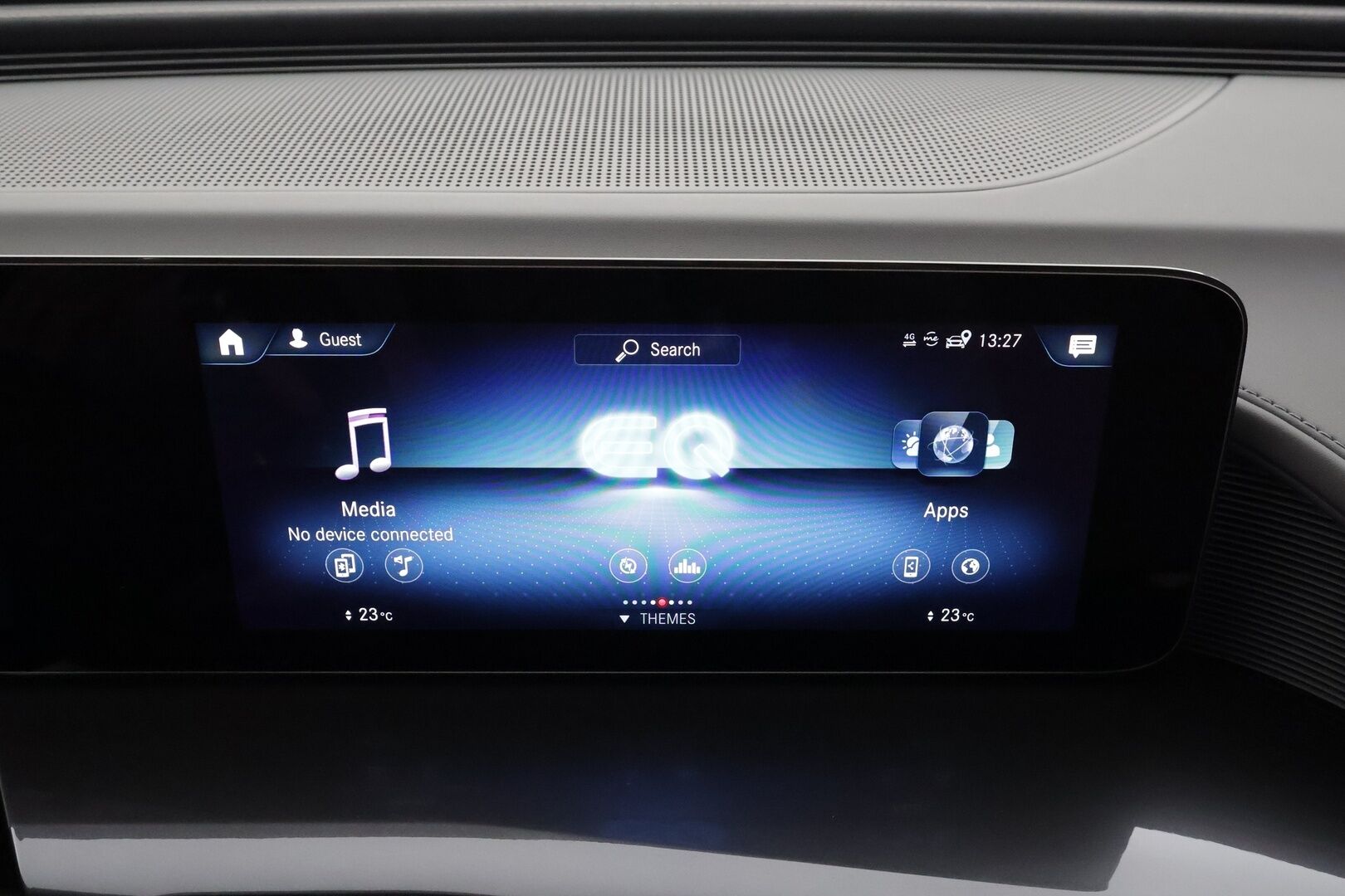 MERCEDES-BENZ EQC 2023 400 4MATIC * Distronic+ / Muistipenkit / Koukku / Multibeam / P.kamera / Puolinahat / Navi / Keyless / Akustiset lasit * - Akku kuntotarkastettu / Kahdet renkaat aluvanteilla / Merkkihuollettu