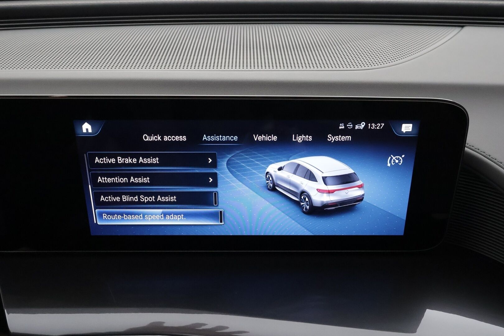 MERCEDES-BENZ EQC 2023 400 4MATIC * Distronic+ / Muistipenkit / Koukku / Multibeam / P.kamera / Puolinahat / Navi / Keyless / Akustiset lasit * - Akku kuntotarkastettu / Kahdet renkaat aluvanteilla / Merkkihuollettu