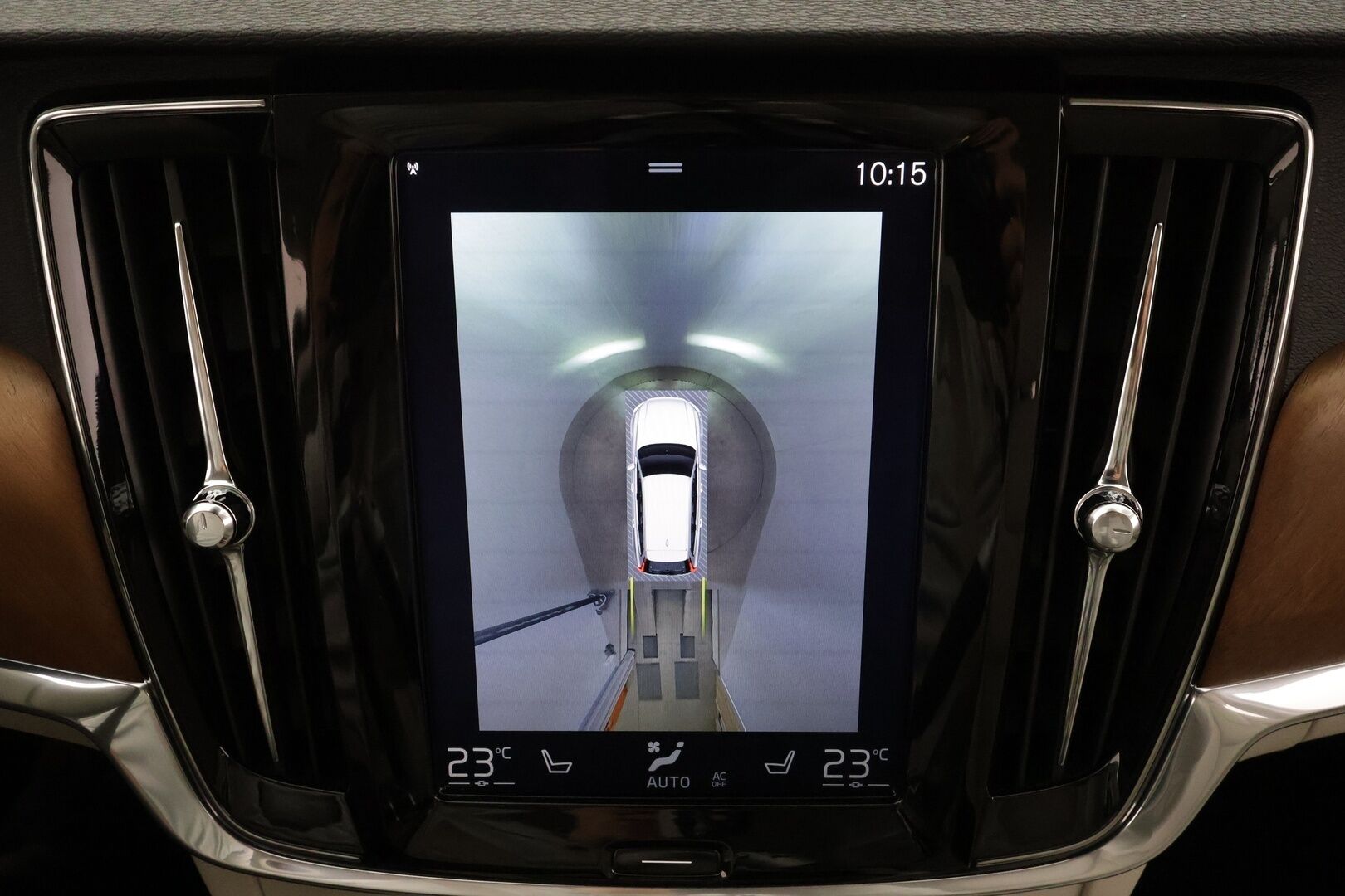 Volvo V90 2017 D4 AWD Inscription aut * ACC / 360° / Webasto / Koukku / Muistipenkit / Full LED / BLIS / Vaaleat nahat / Keyless * - Kahdet renkaat aluvanteilla / Merkkihuollettu / Huippuvarusteet - HULLUT AVAJAISHULINAT KORKOTARJOUS 3,29 %