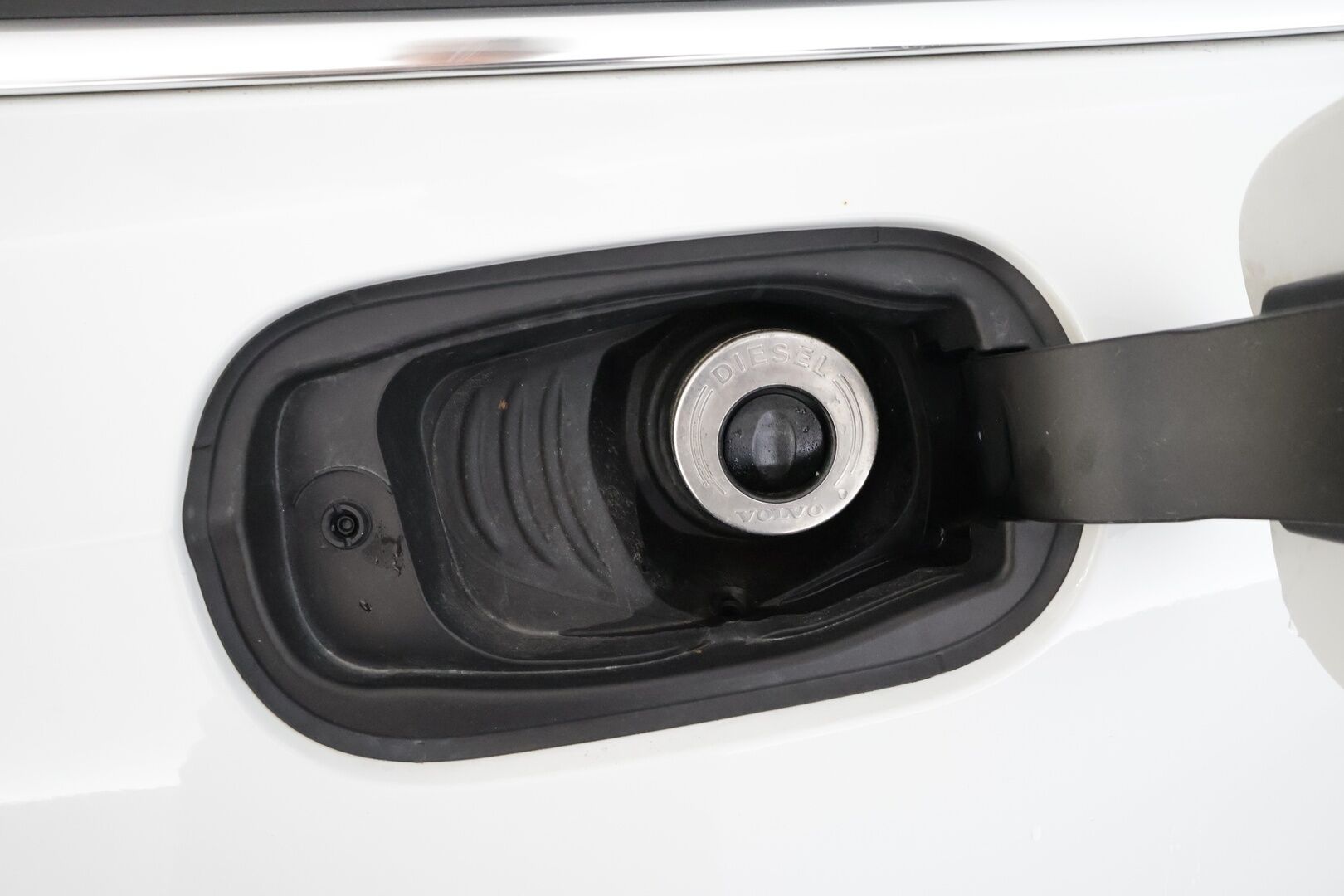 Volvo V90 2017 D4 AWD Inscription aut * ACC / 360° / Webasto / Koukku / Muistipenkit / Full LED / BLIS / Vaaleat nahat / Keyless * - Kahdet renkaat aluvanteilla / Merkkihuollettu / Huippuvarusteet - HULLUT AVAJAISHULINAT KORKOTARJOUS 3,29 %