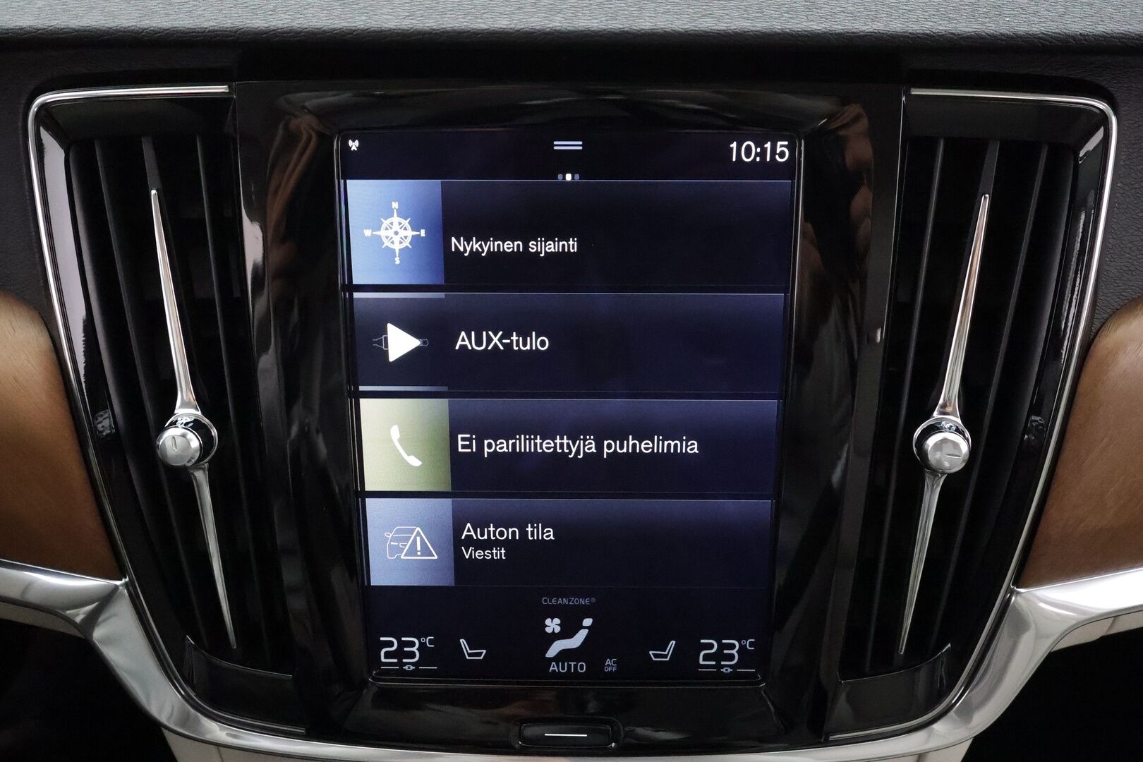 Volvo V90 2017 D4 AWD Inscription aut * ACC / 360° / Webasto / Koukku / Muistipenkit / Full LED / BLIS / Vaaleat nahat / Keyless * - Kahdet renkaat aluvanteilla / Merkkihuollettu / Huippuvarusteet - HULLUT AVAJAISHULINAT KORKOTARJOUS 3,29 %