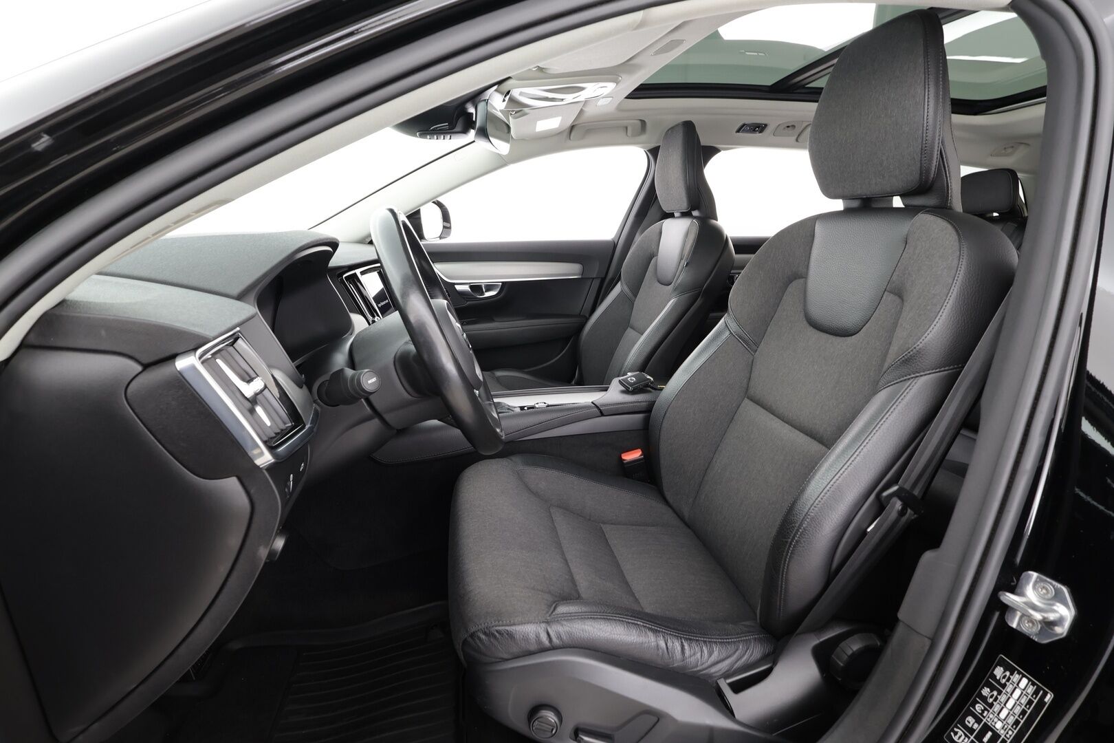 Volvo V90 CROSS COUNTRY 2020 T5 AWD Business Adv - | Juur huollettu 08/26 | Pilot assist | ALV | Koukku | Webasto | Panorama | Full-LED | P.Kamera | BLIS | Pelkkä bensa! | 2x Renkaat ja Vanteet |