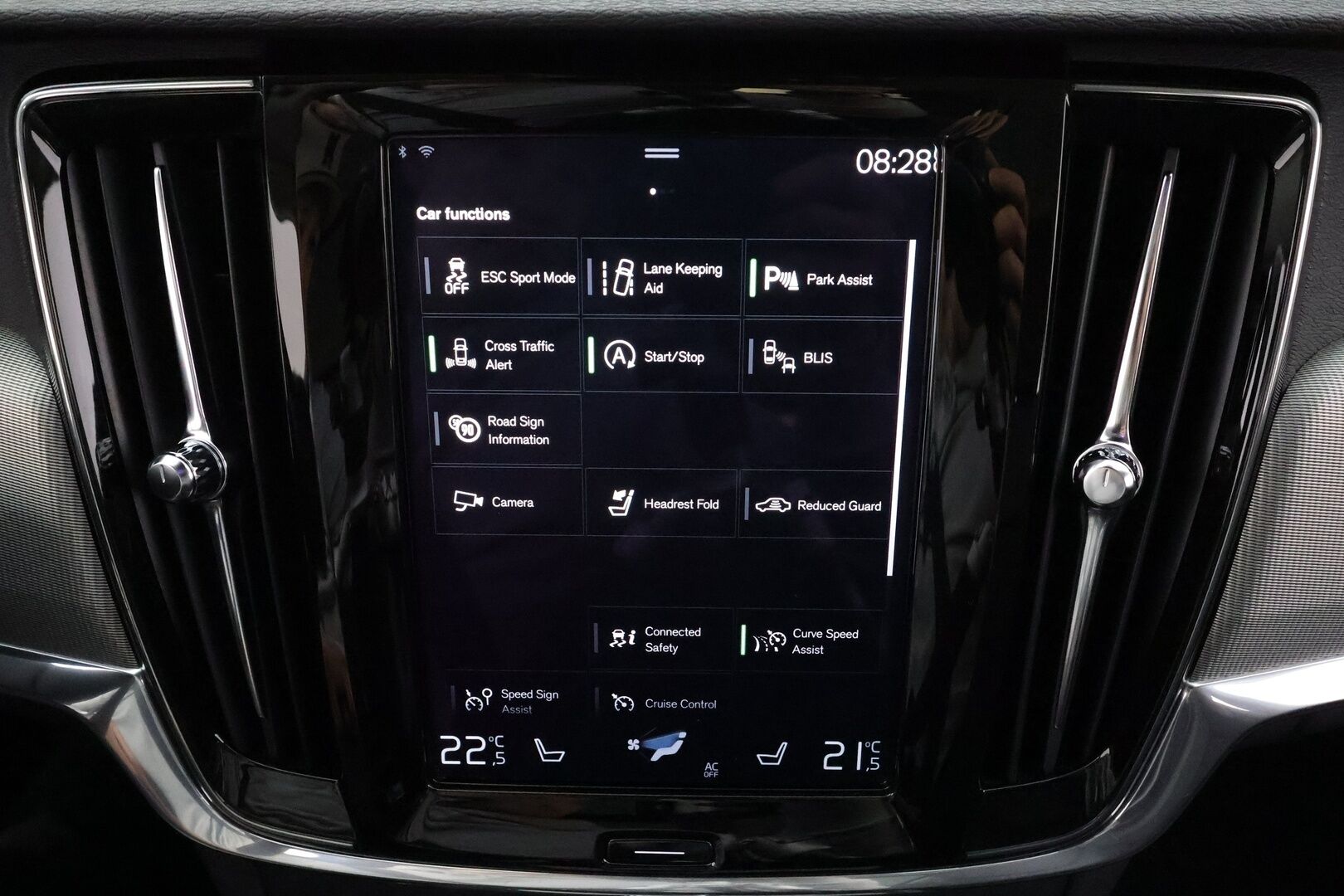 Volvo V90 CROSS COUNTRY 2020 T5 AWD Business Adv - | Juur huollettu 08/26 | Pilot assist | ALV | Koukku | Webasto | Panorama | Full-LED | P.Kamera | BLIS | Pelkkä bensa! | 2x Renkaat ja Vanteet |