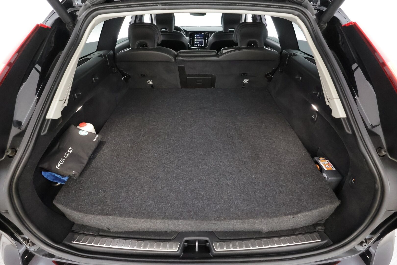 Volvo V90 CROSS COUNTRY 2020 T5 AWD Business Adv * Pilot assist / Koukku / Webasto / Panorama / Full-LED / P.kamera / Blis * - Kahdet Renkaat - HULLUT AVAJAISHULINAT KORKOTARJOUS 3,29 %