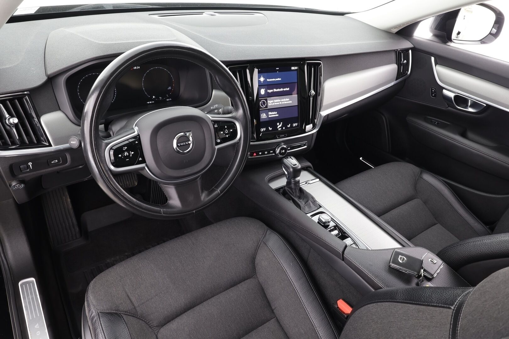 Volvo V90 CROSS COUNTRY 2020 T5 AWD Business Adv - | Juur huollettu 08/26 | Pilot assist | ALV | Koukku | Webasto | Panorama | Full-LED | P.Kamera | BLIS | Pelkkä bensa! | 2x Renkaat ja Vanteet |